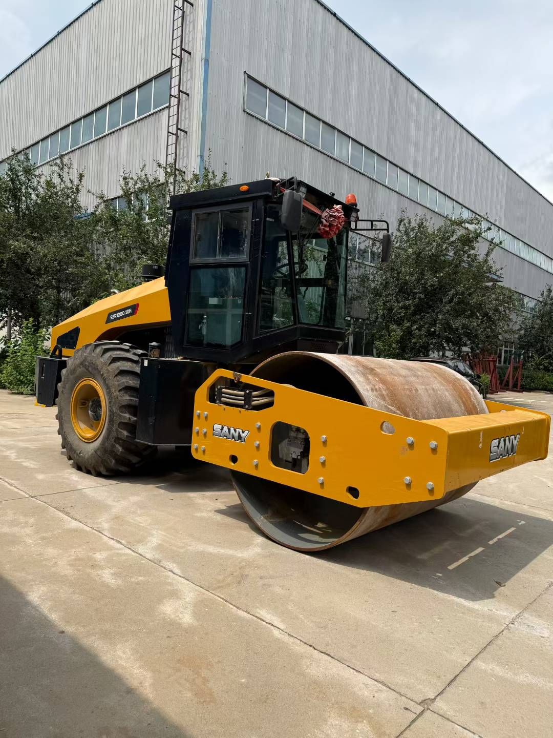 USED SANY SSR120