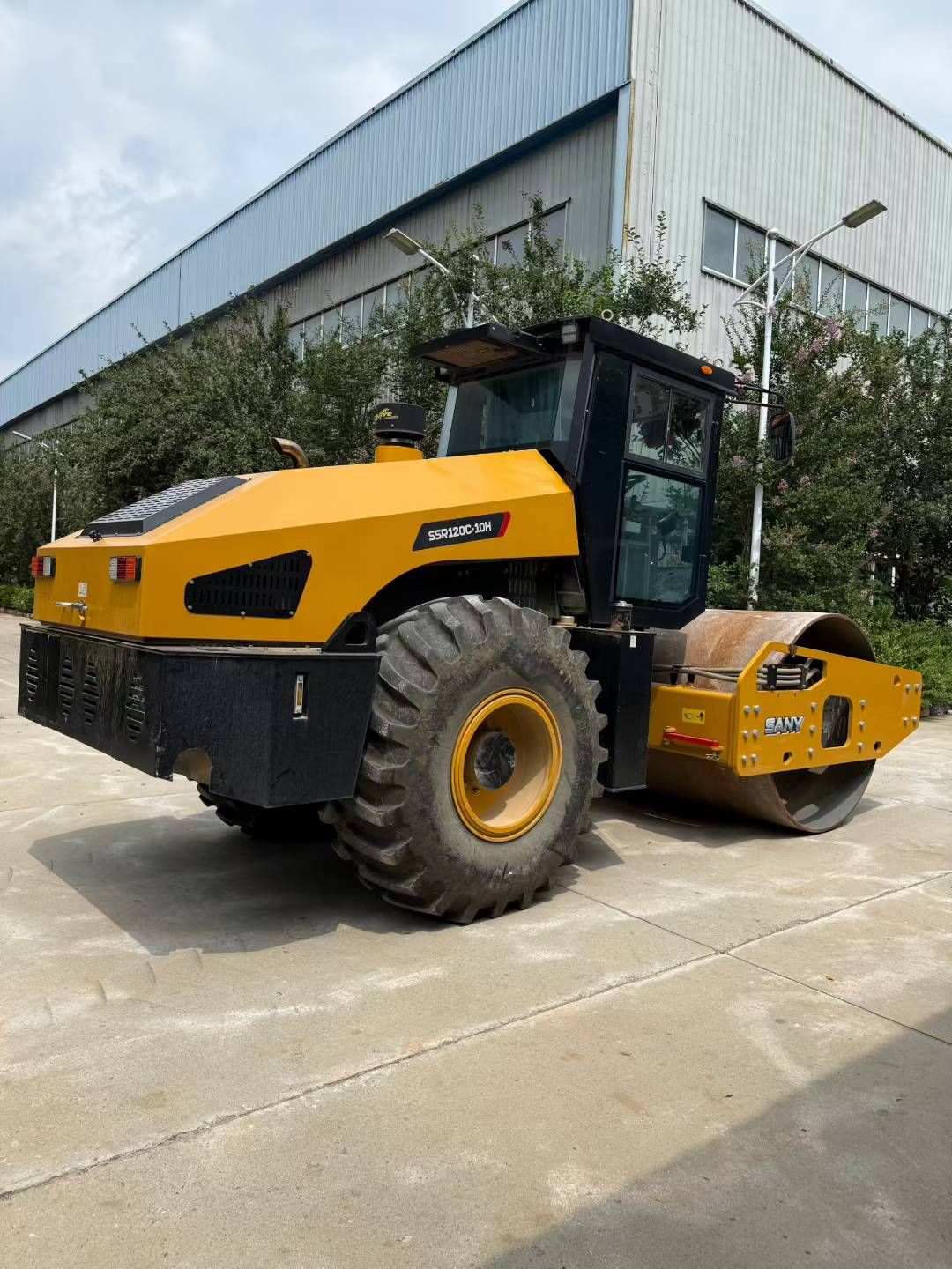 USED SANY SSR120