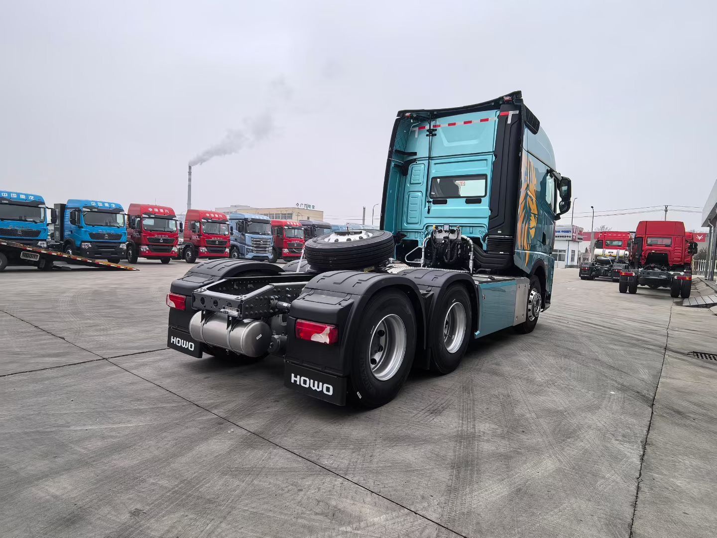 New Howo 620HP Truck Chassis for Sale rear side view