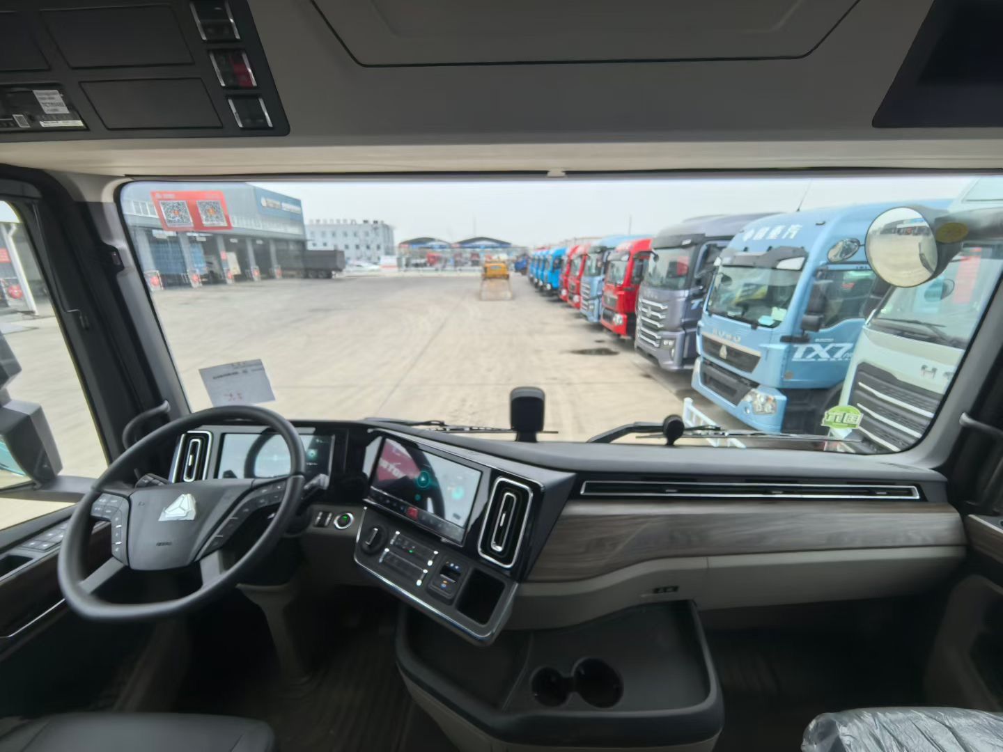 New Howo 620HP Truck Chassis for Sale front view