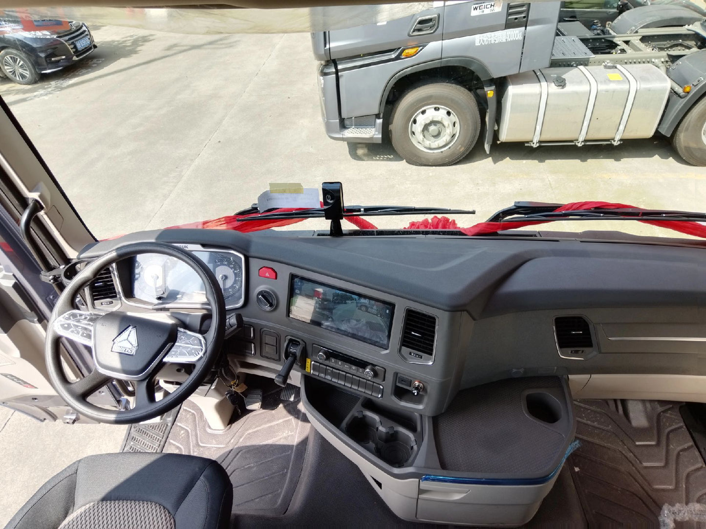 New Howo 540HP Truck Chassis for Sale detail view