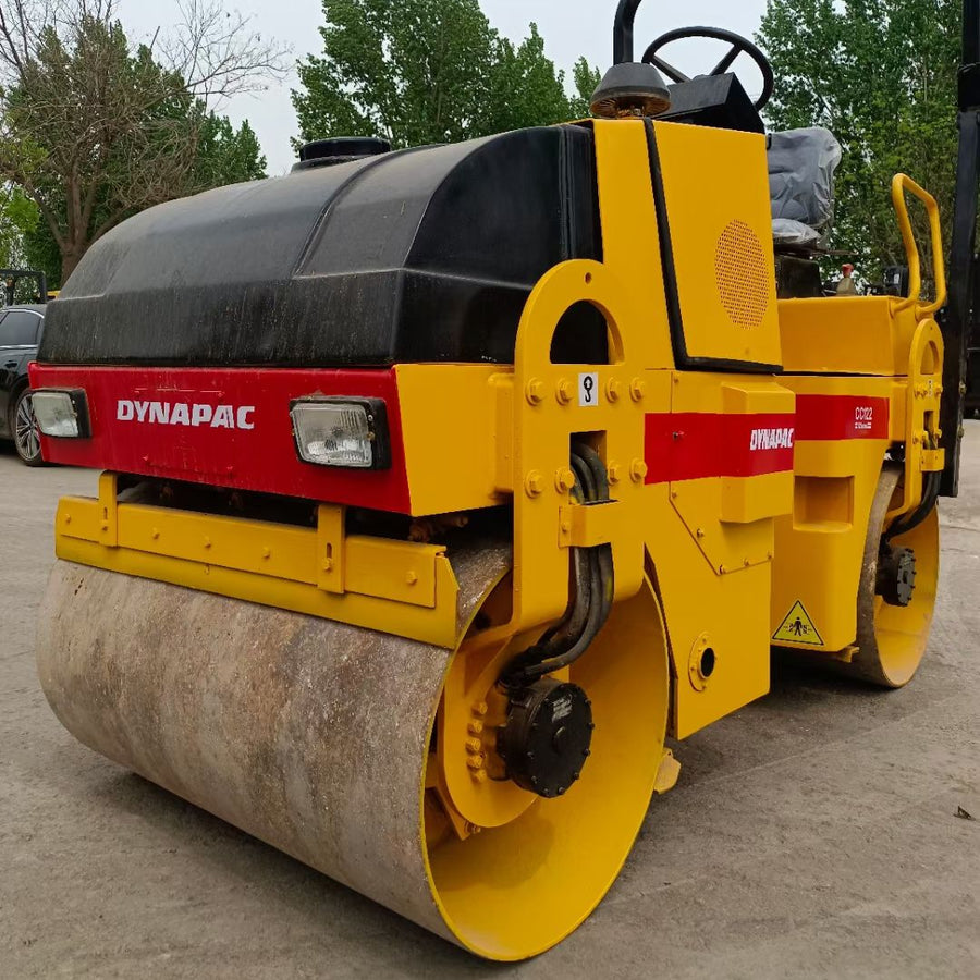 Rodillo compactador Dynapac CC122 usado en venta | Precio Dynapac CC122 foto de detalle 2