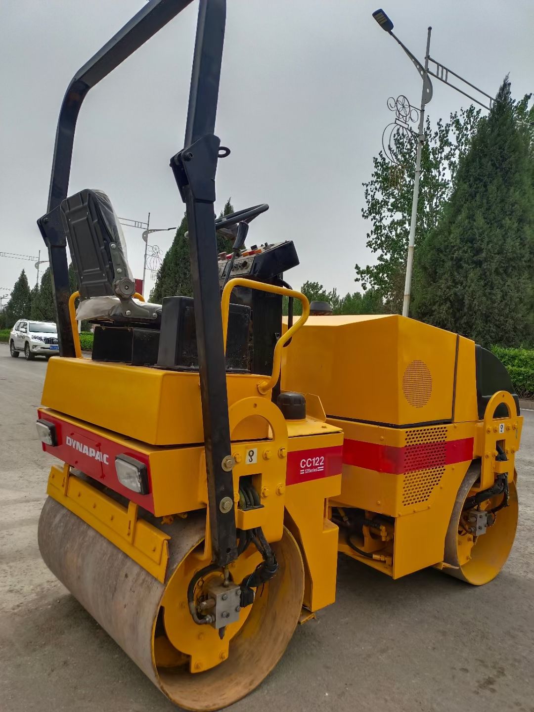 USED DYNAPAC CC122