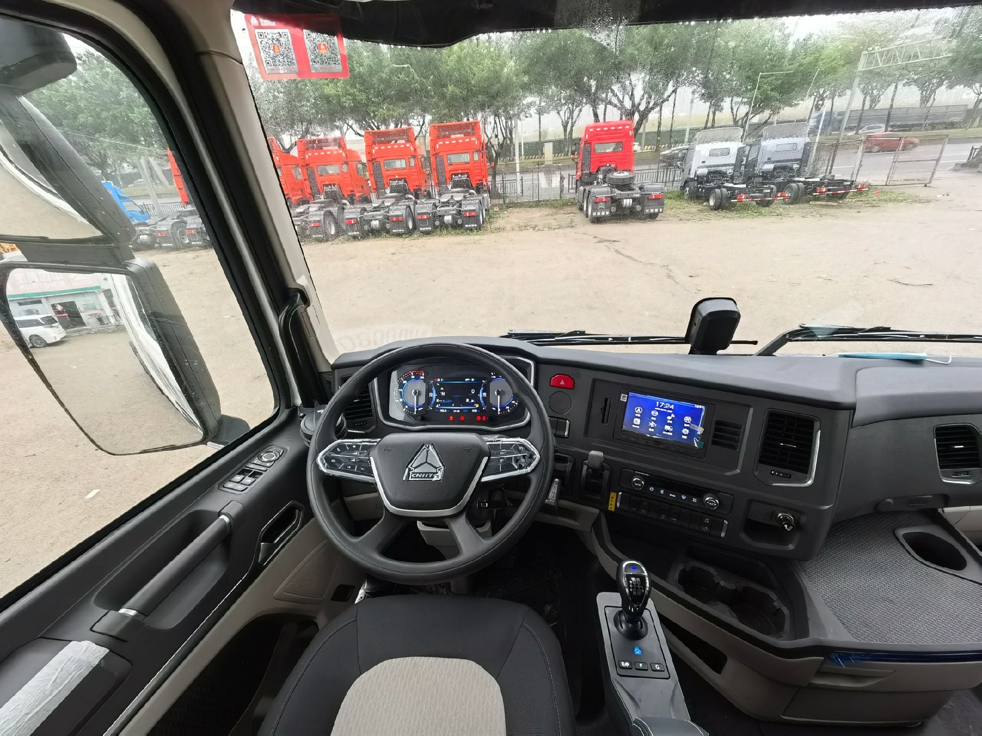 New Howo 480HP Truck Chassis for Sale detail view