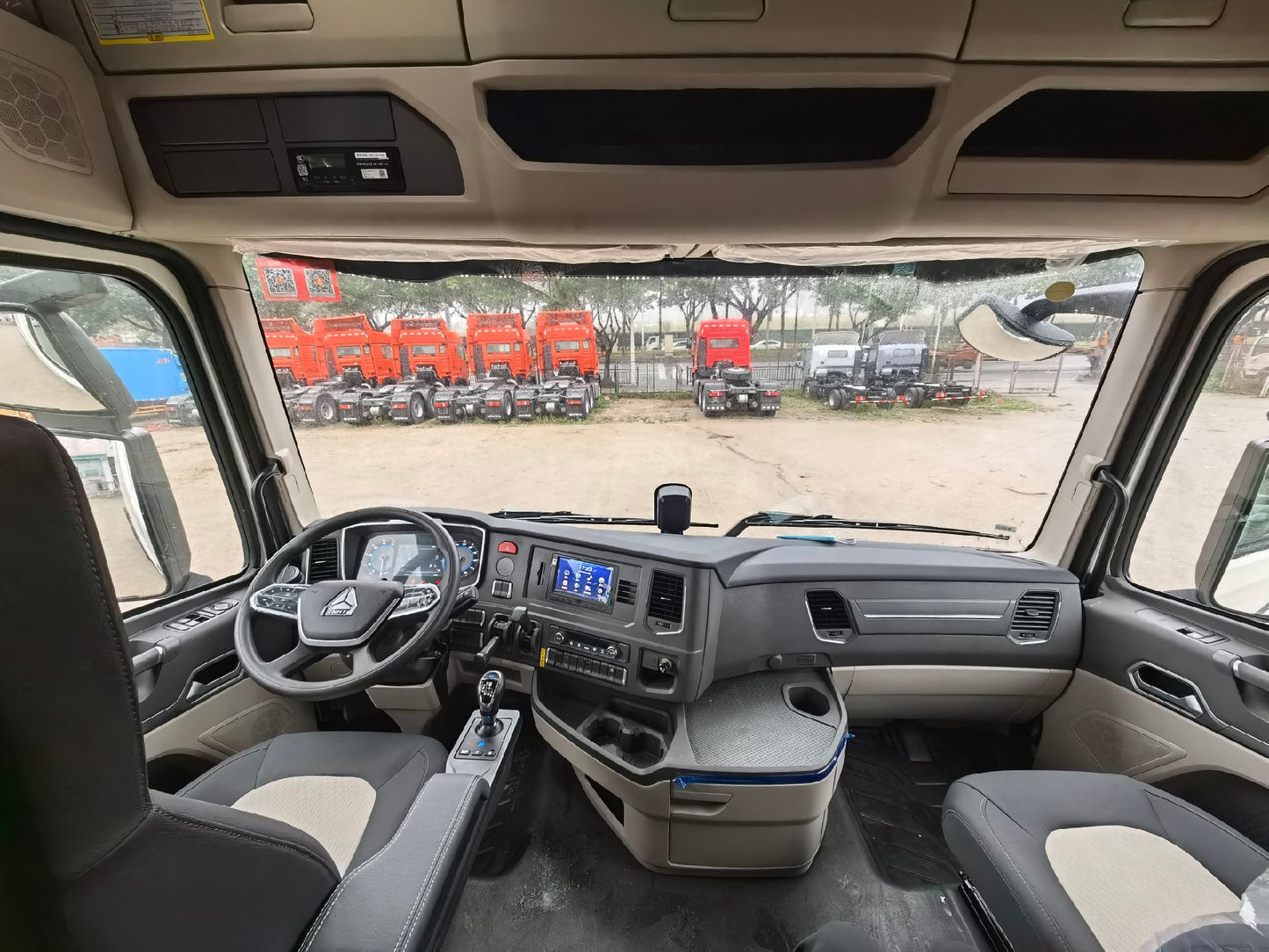 New Howo 480HP Truck Chassis for Sale detail view