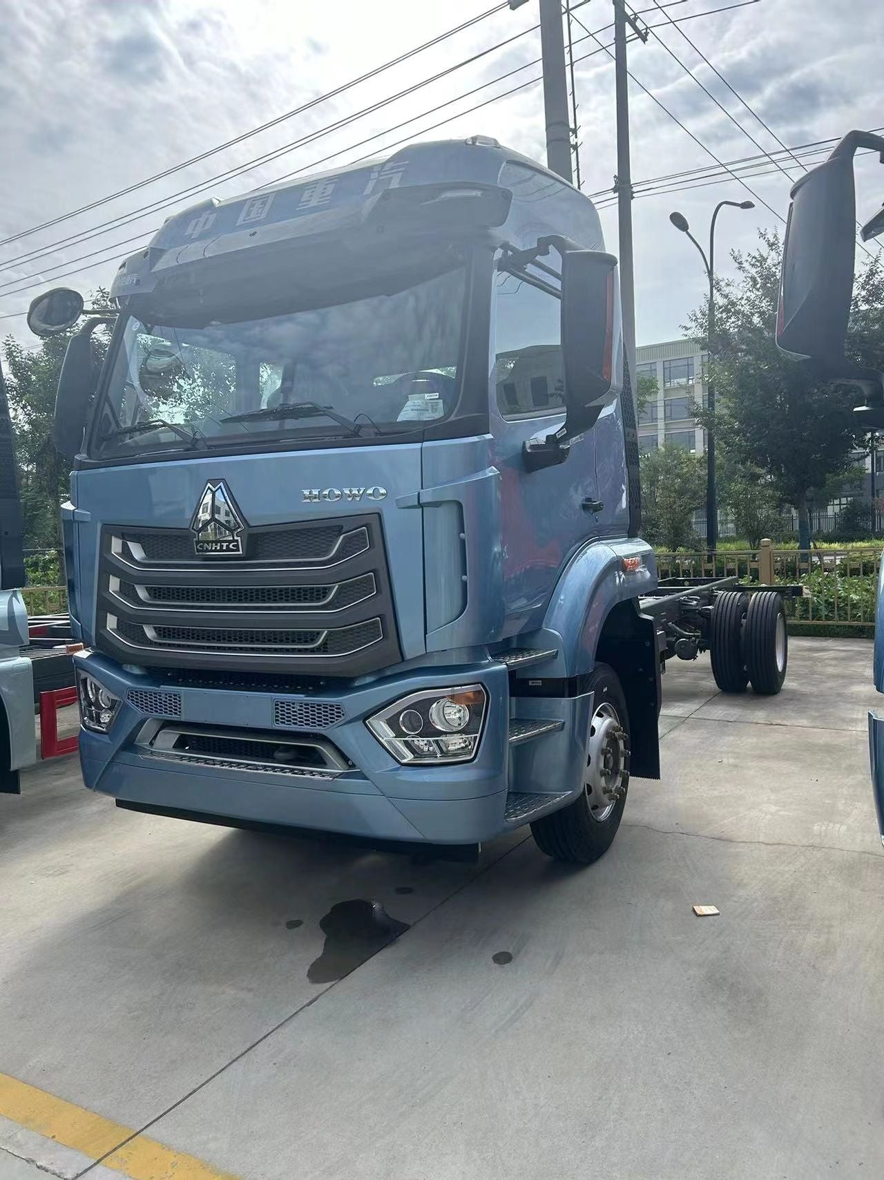 New Howo 290HP Truck Tractor for Sale detail view