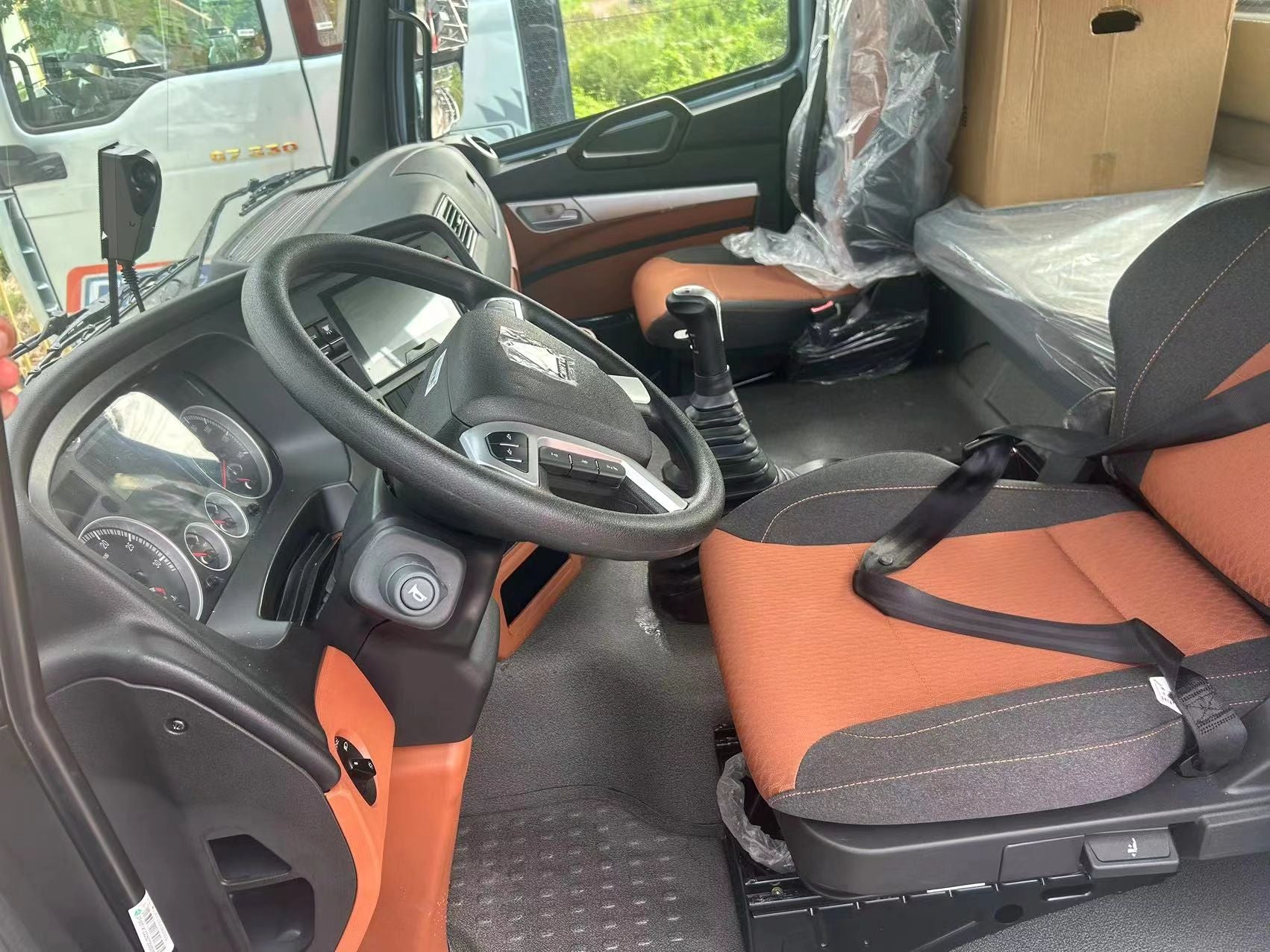 New Howo 290HP Truck Tractor for Sale detail view