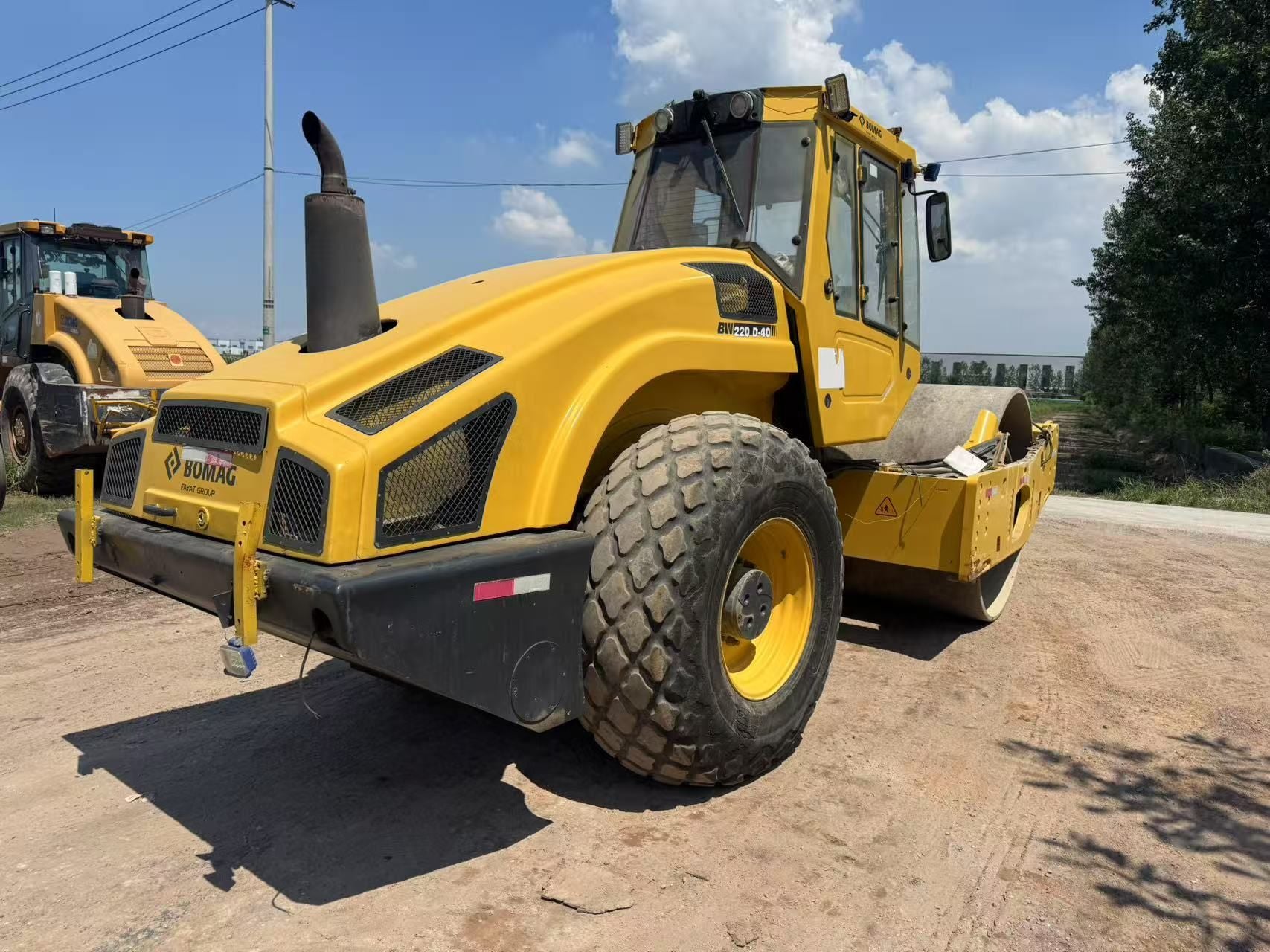 Used Bomag BW220 Road Roller for Sale detail view