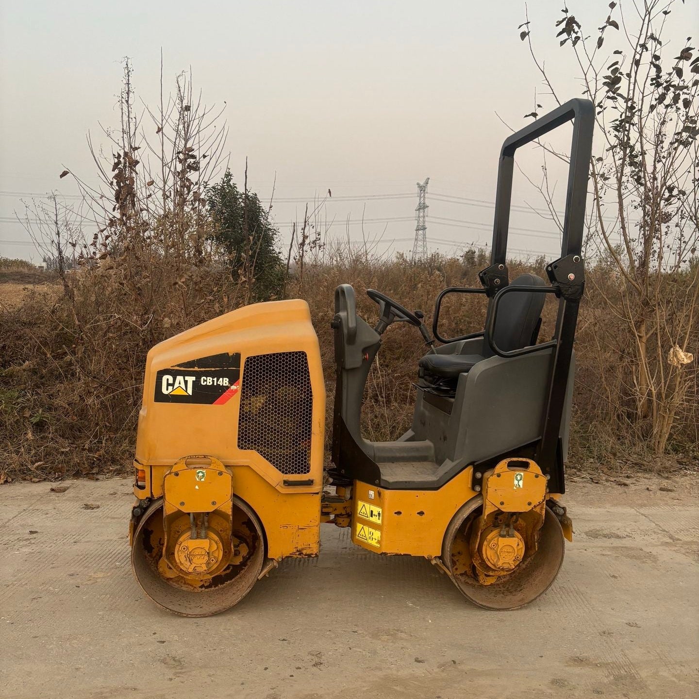 Used Caterpillar CB14B Road Roller for Sale side view