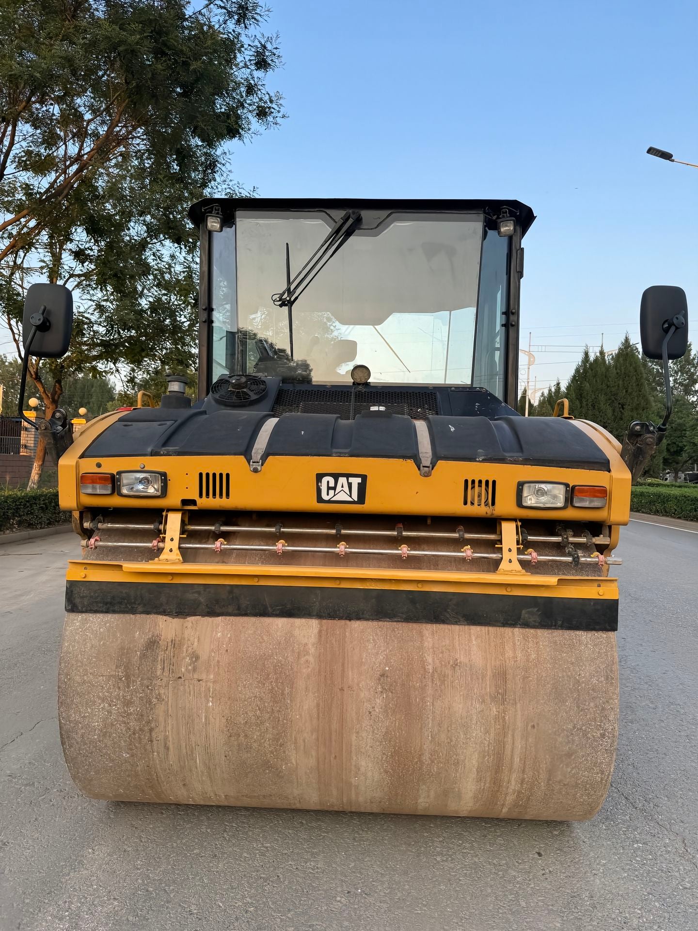 Used Caterpillar CB64B Road Roller for Sale front view