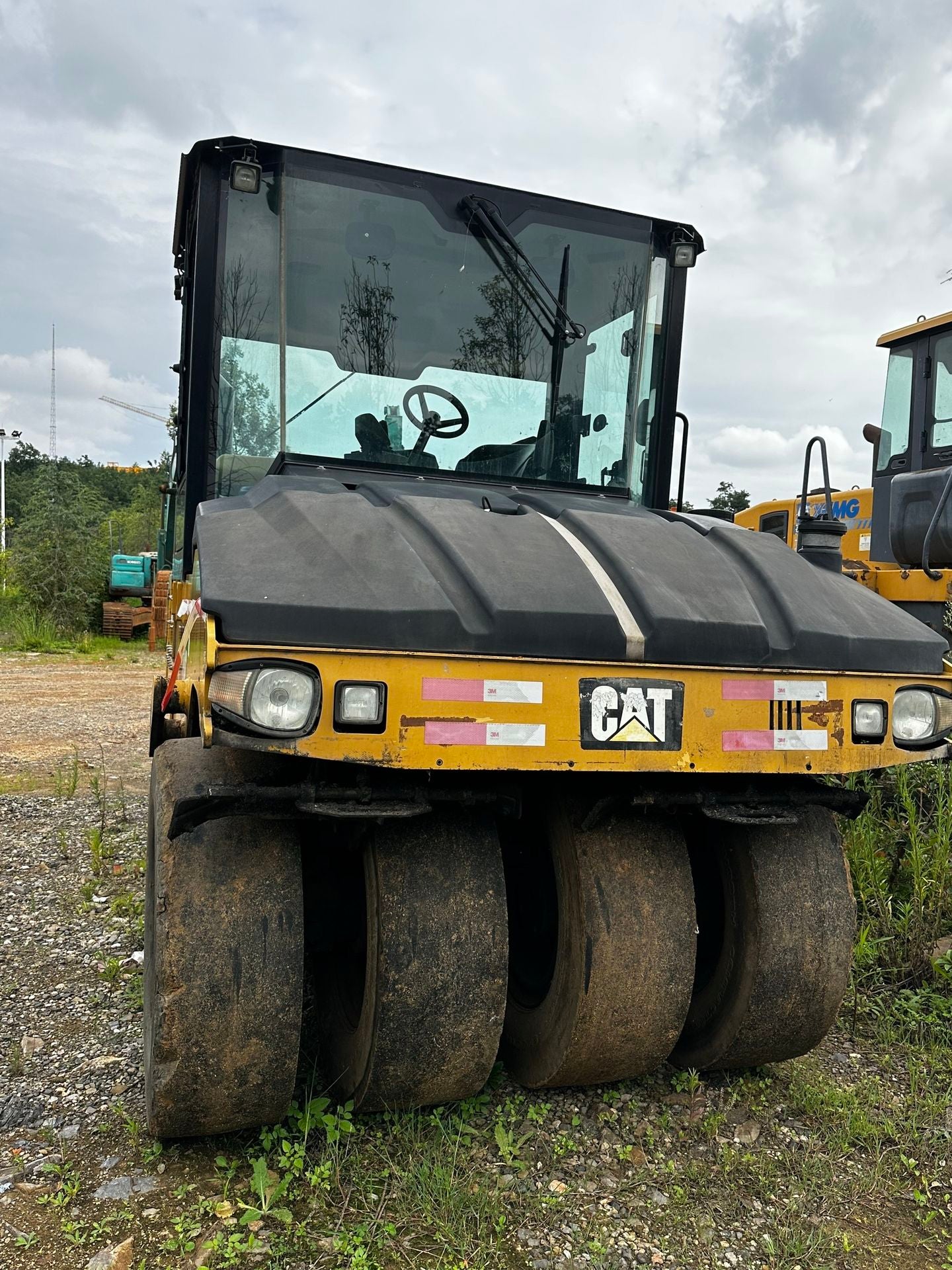 Used Caterpillar CW34 Road Roller for Sale front view