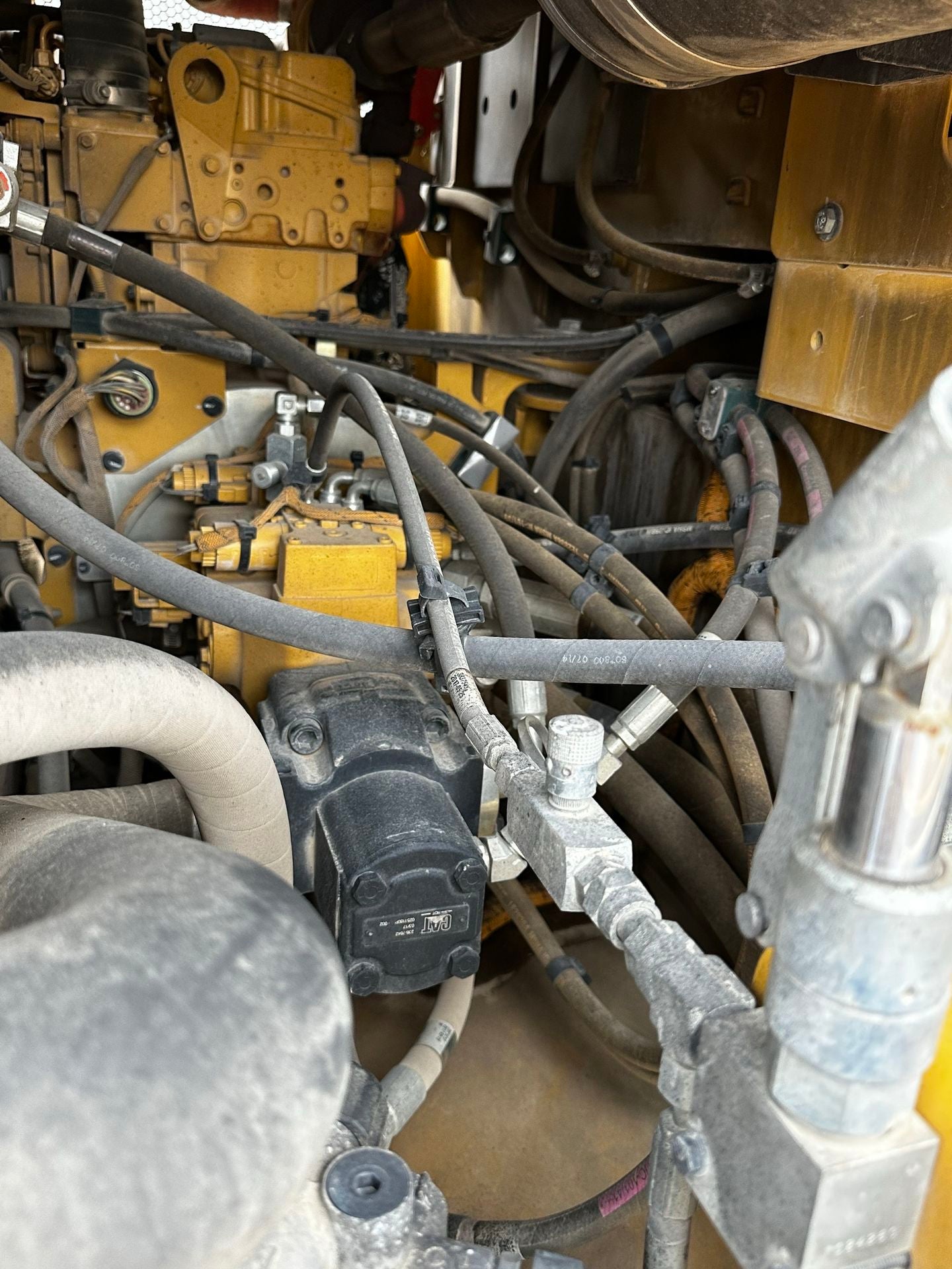 Used Caterpillar CW34 Road Roller for Sale detail view