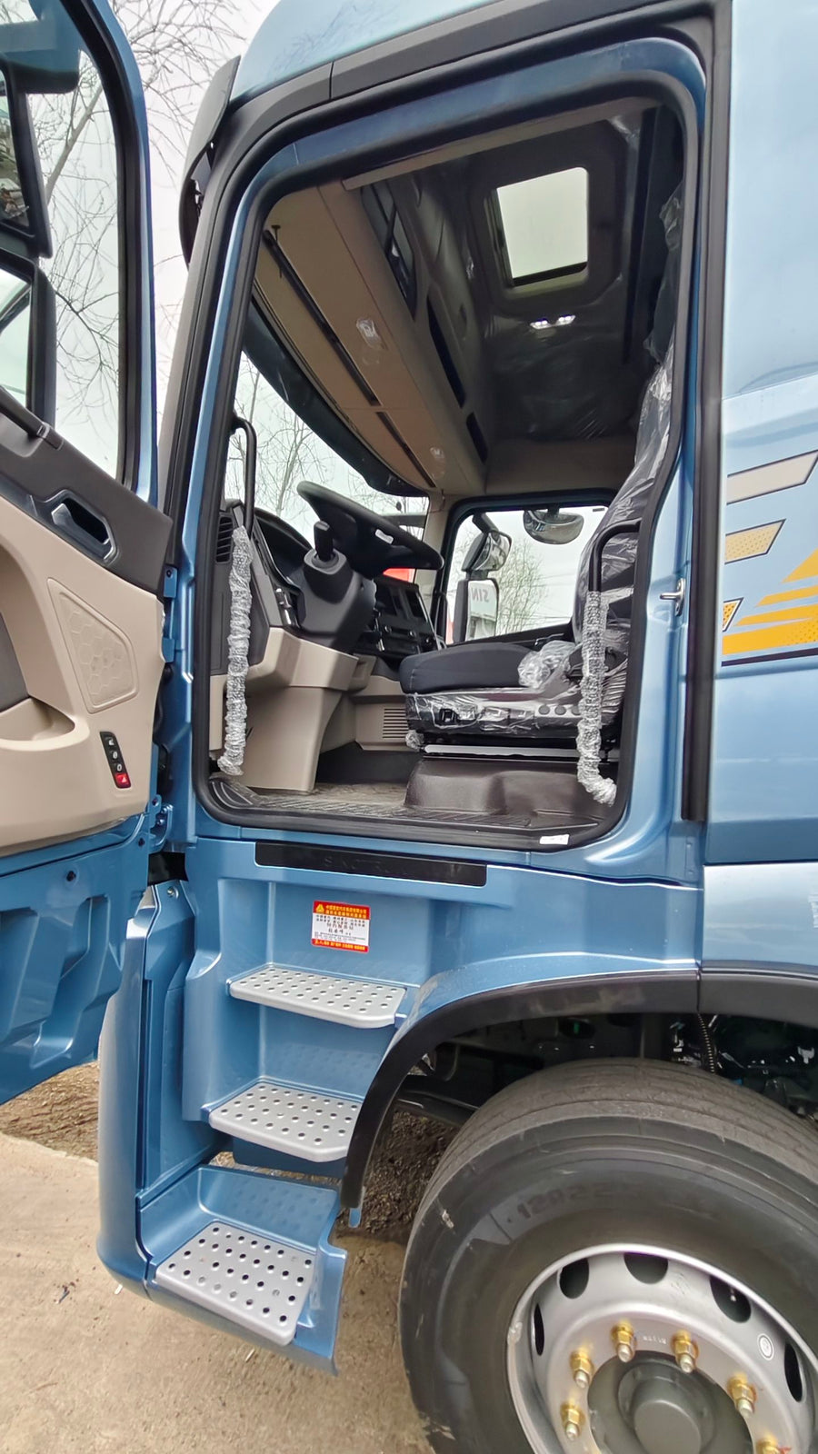 Camión comercial Howo 540HP nuevo en venta | Precio Howo 540HP foto de detalle 4