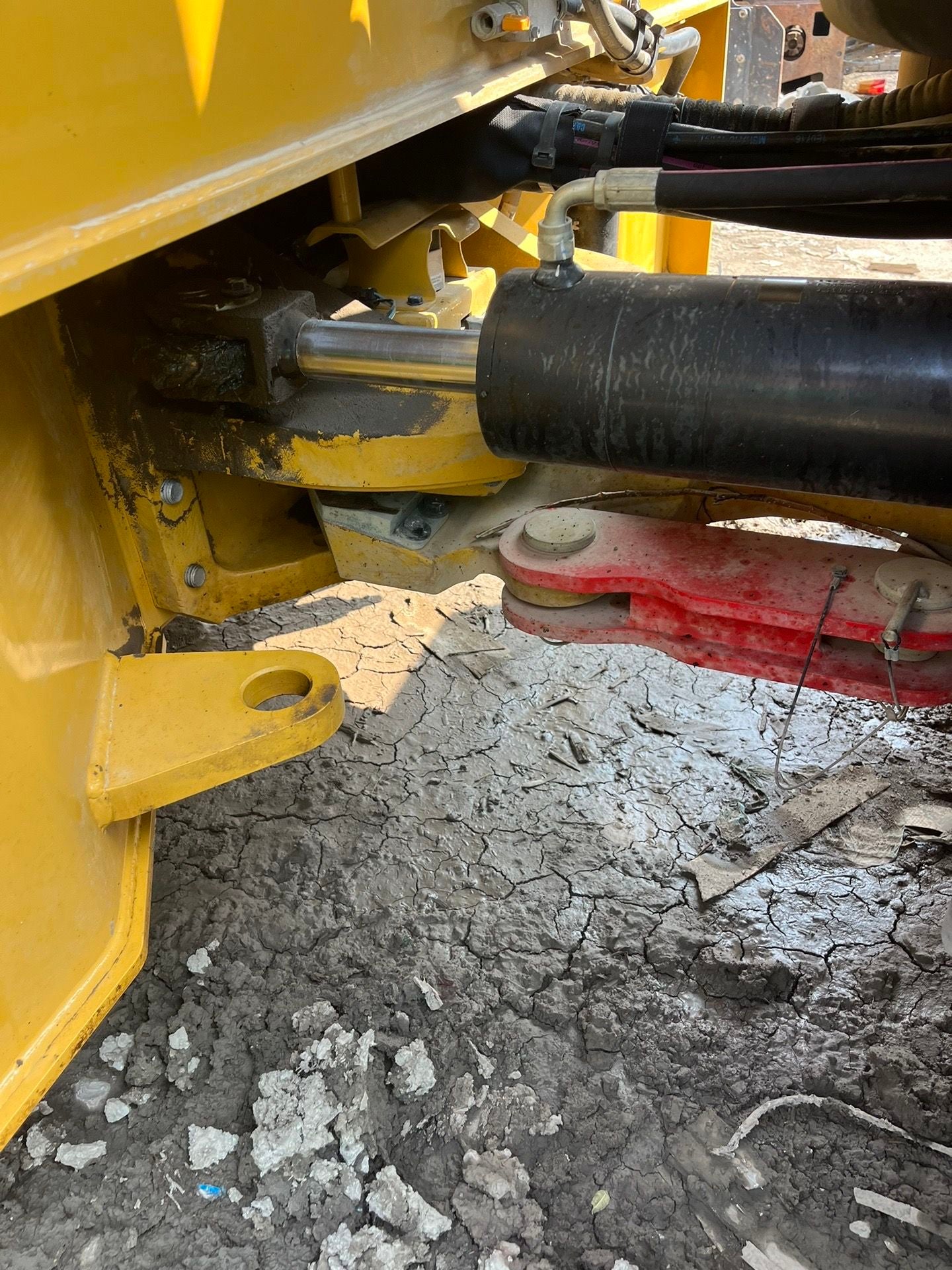 Used Caterpillar CB13 Road Roller for Sale detail view