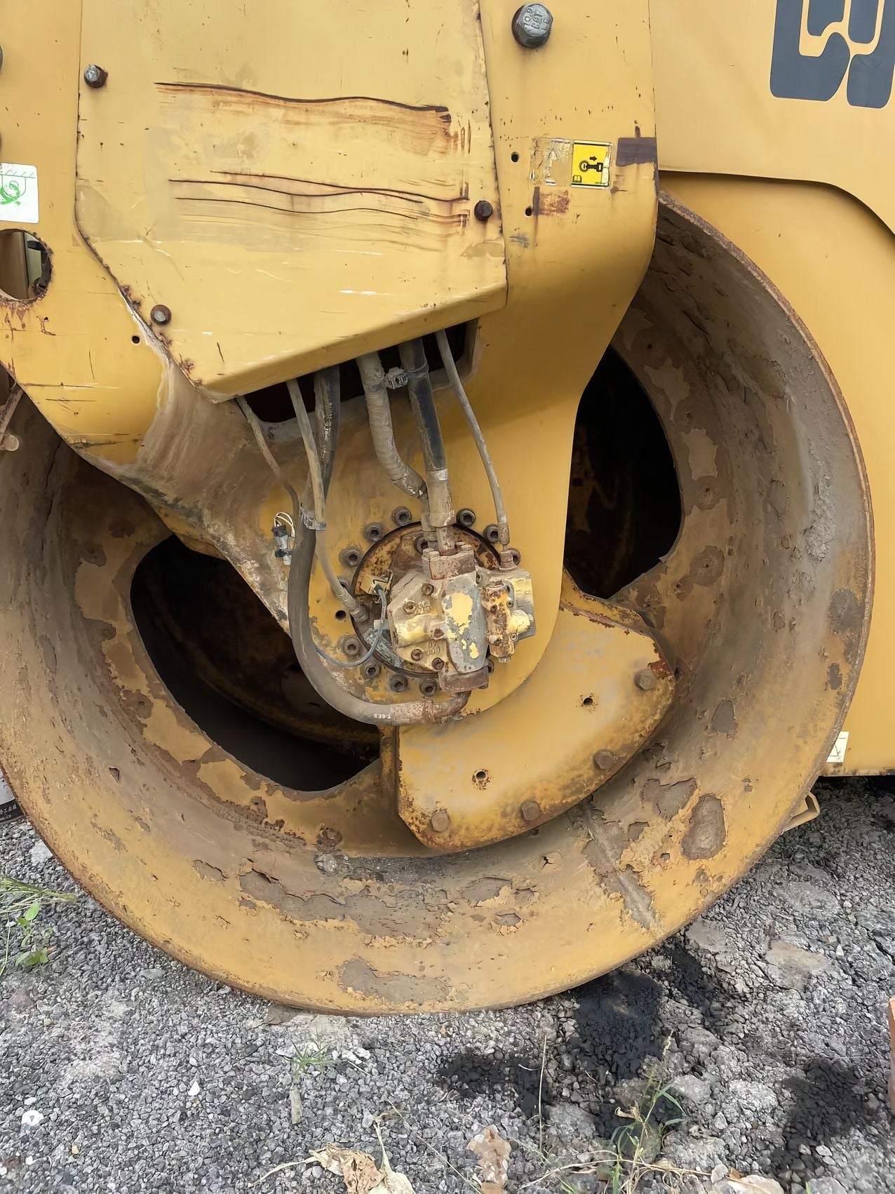 Used Caterpillar CB534D Road Roller for Sale detail view