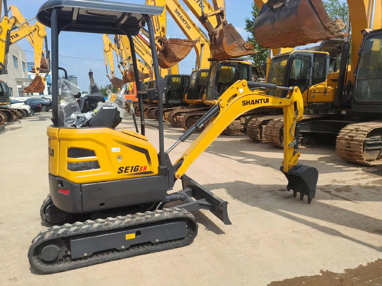 USED SHANTUI SE16SR