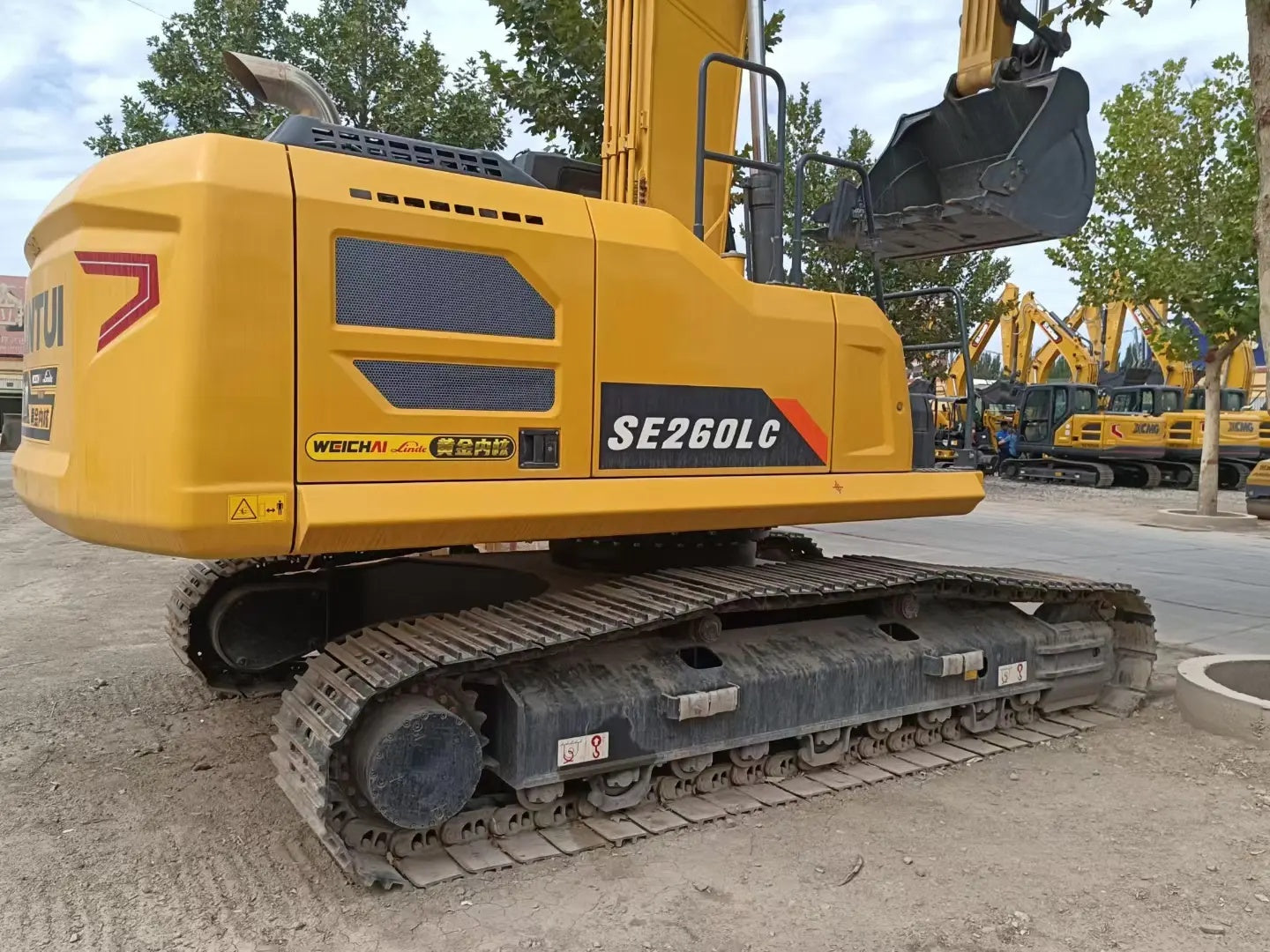 USED SHANTUI SE260LC
