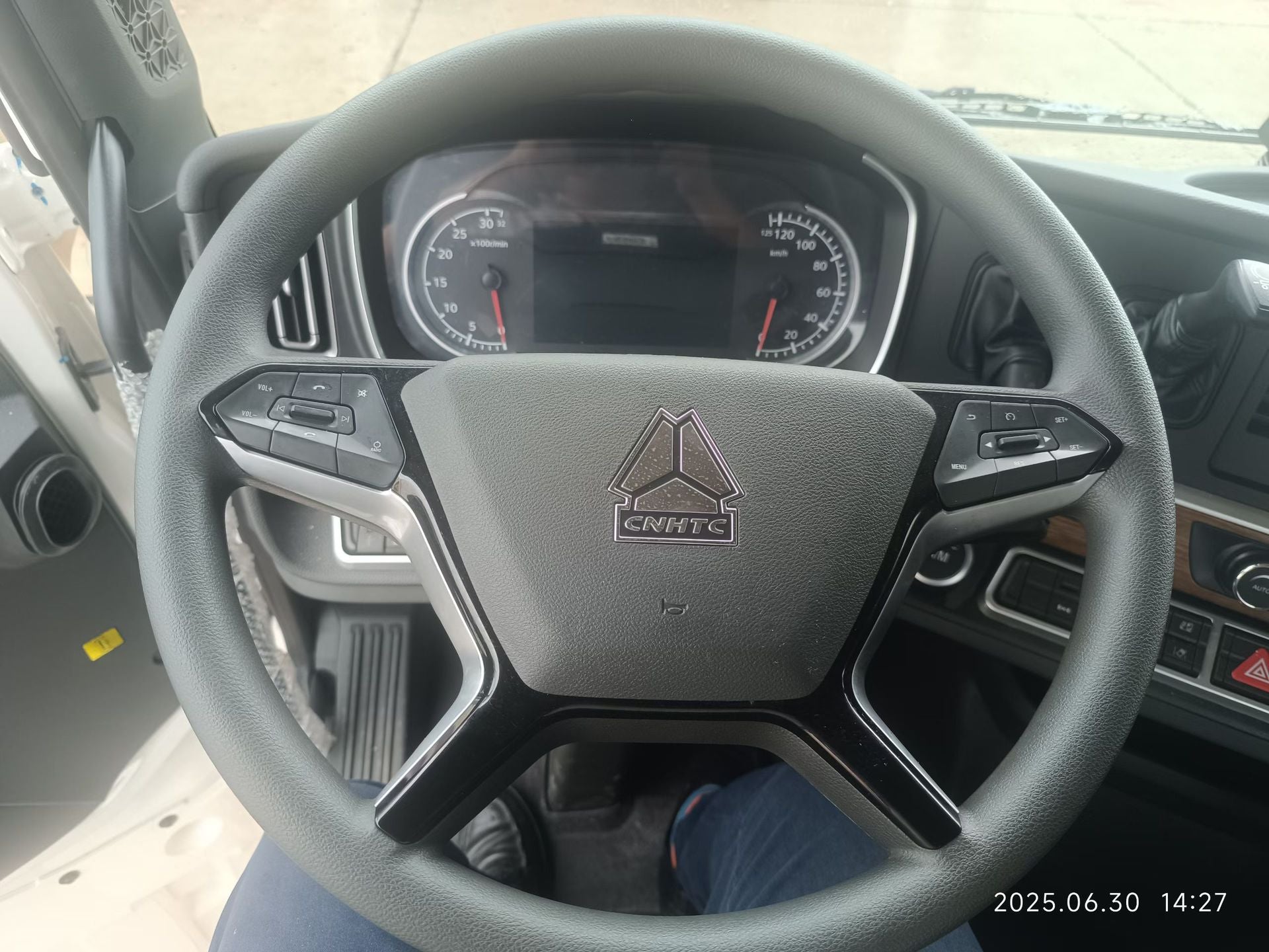 New Howo 720HP Wozun Edition Truck Chassis for Sale detail view