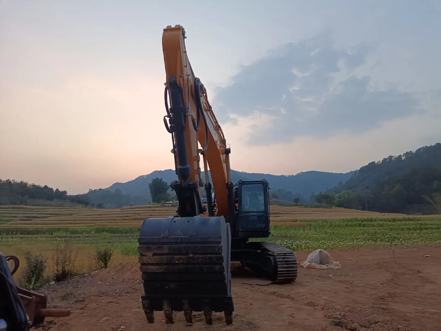 USED SHANTUI SE390LC