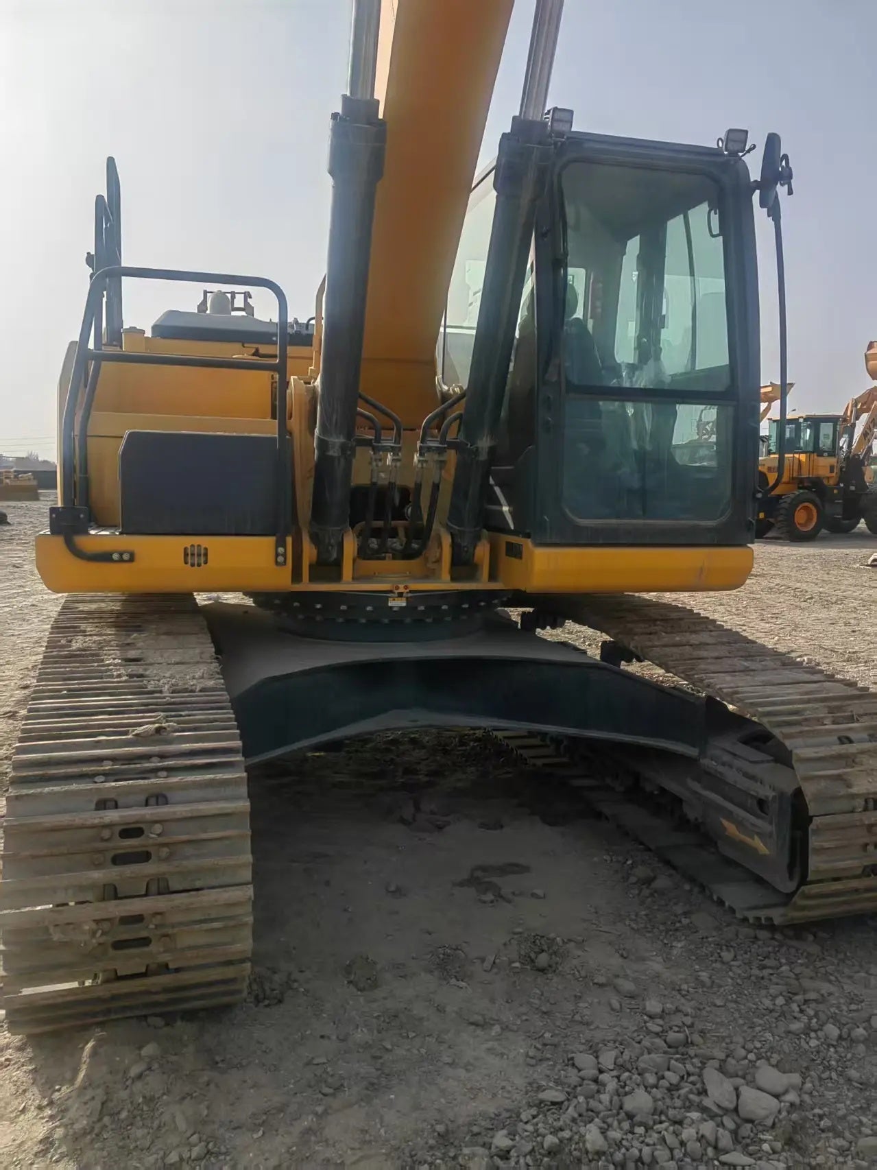 USED SHANTUI SE240LC