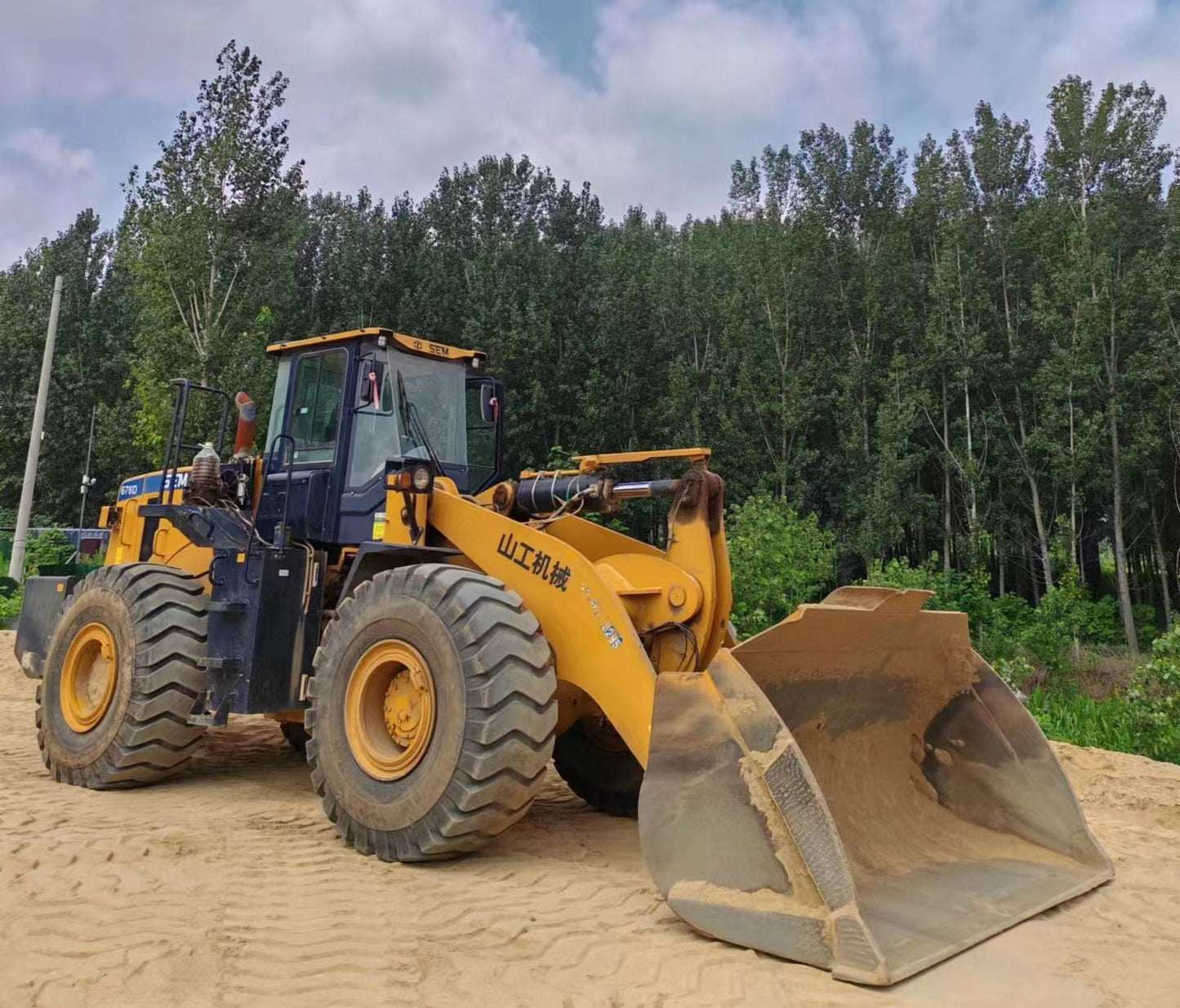 USED SEM 676D