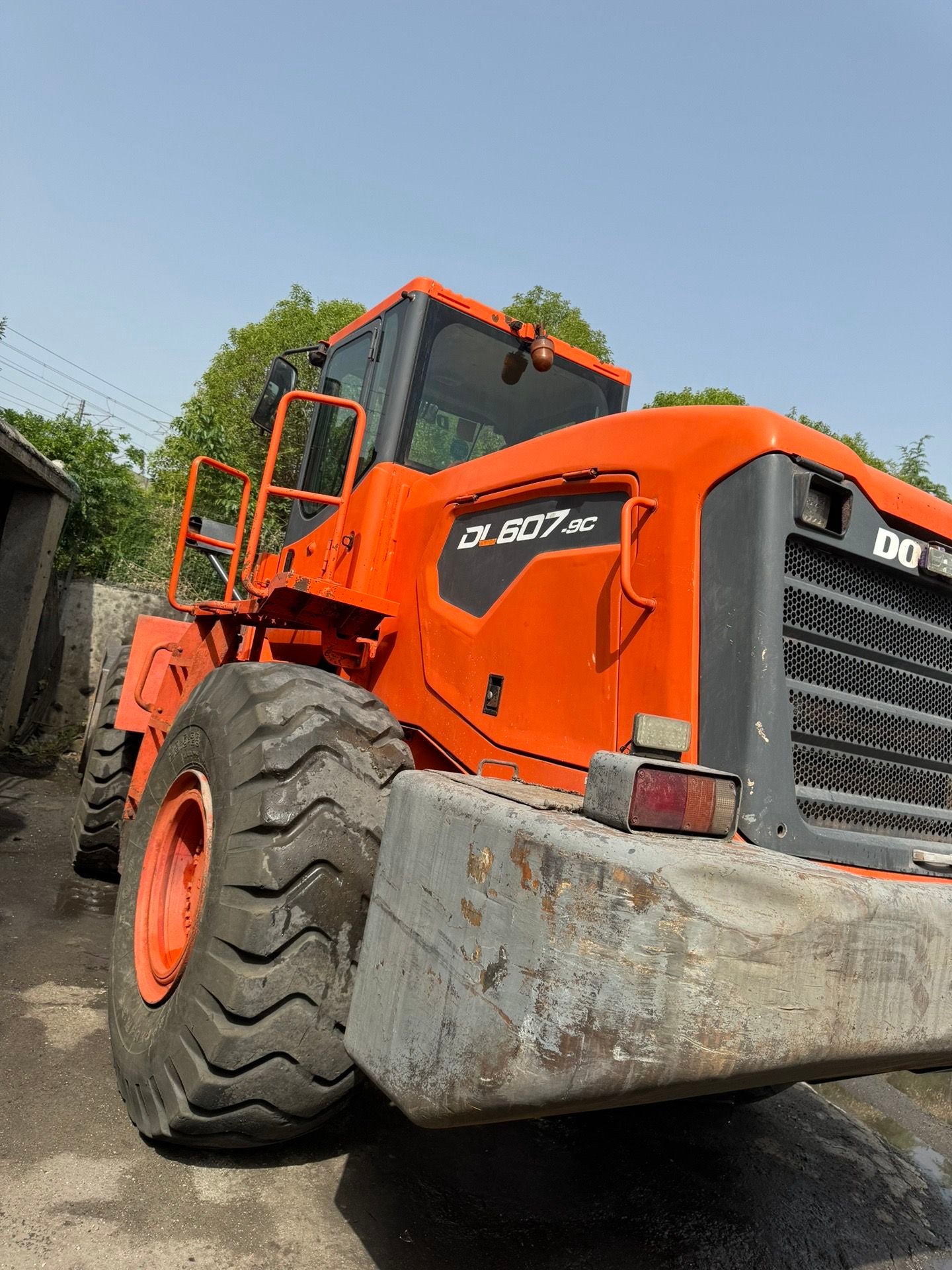 Used Doosan DL607 Wheel Loader for Sale rear side view