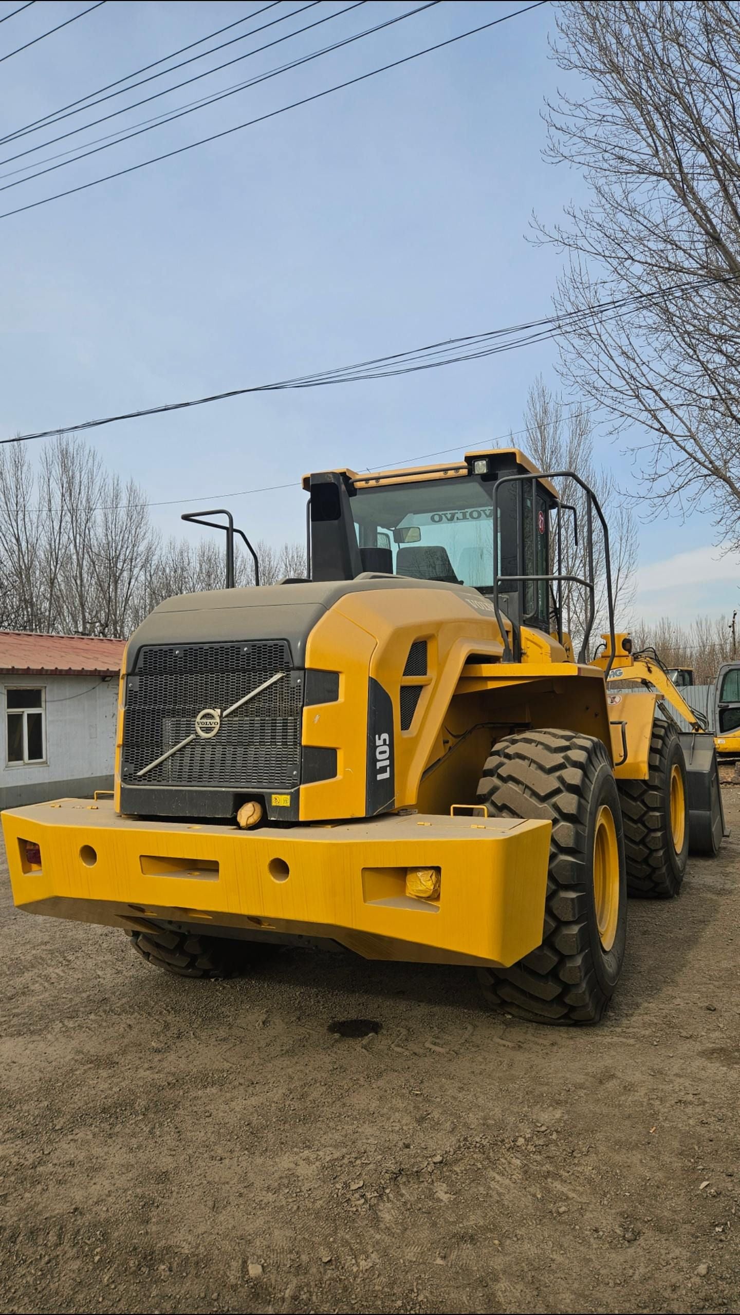 Used Volvo L105 Wheel Loader for Sale front view