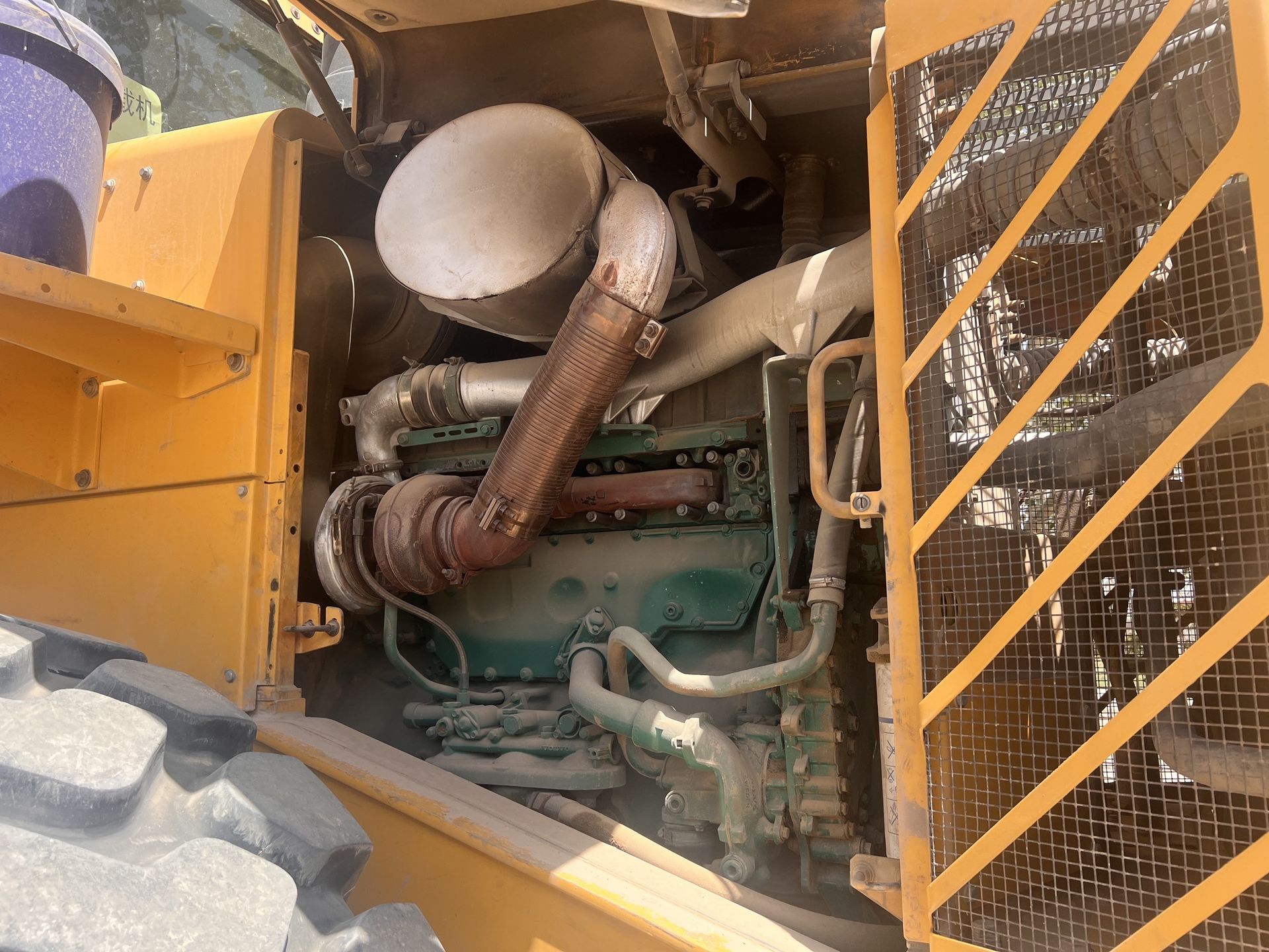 Used Volvo L220F Wheel Loader for Sale detail view