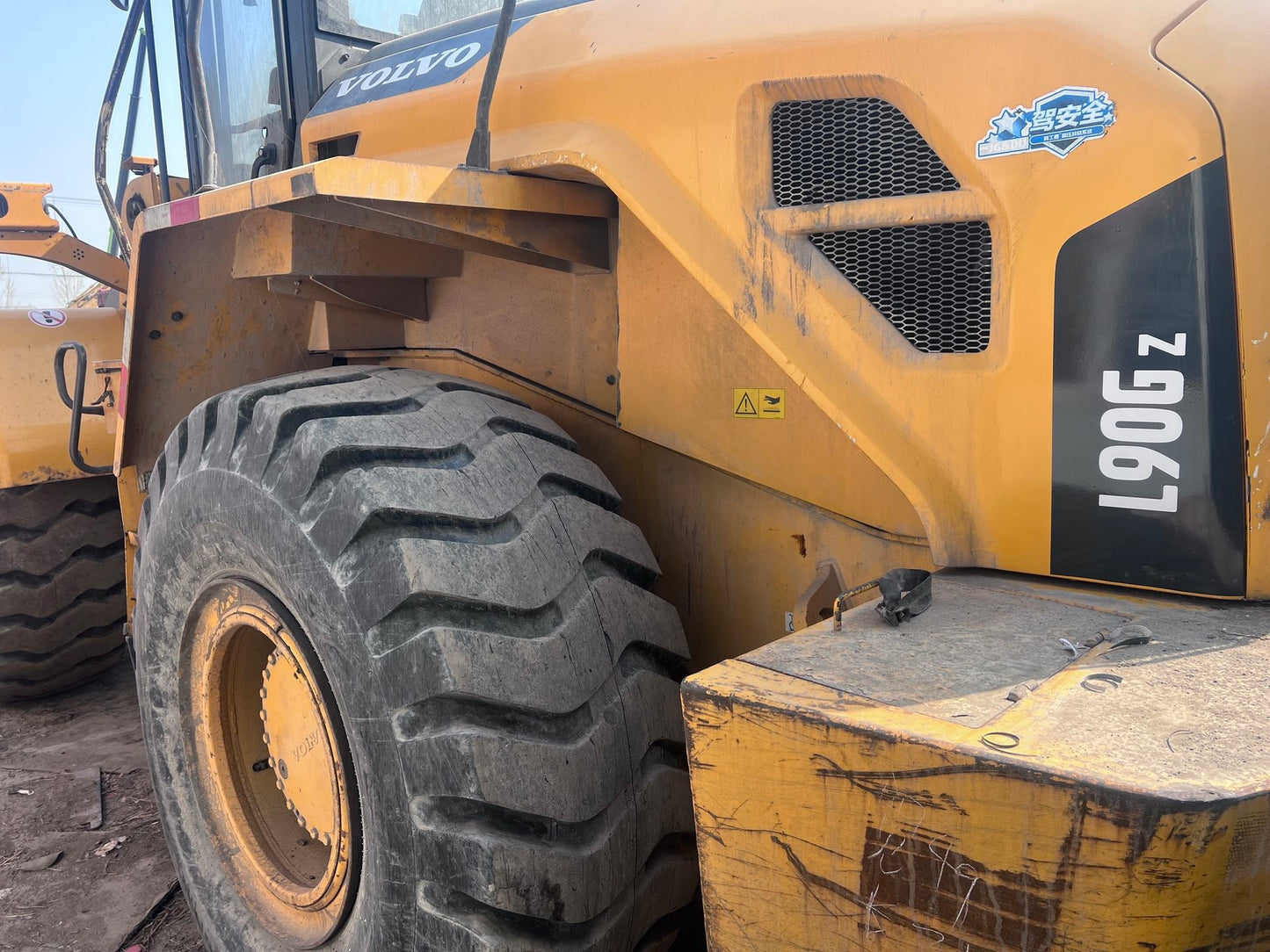 Used Volvo L90GZ Wheel Loader for Sale detail view