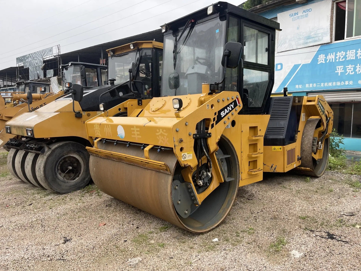 USED SANY STR130C-8