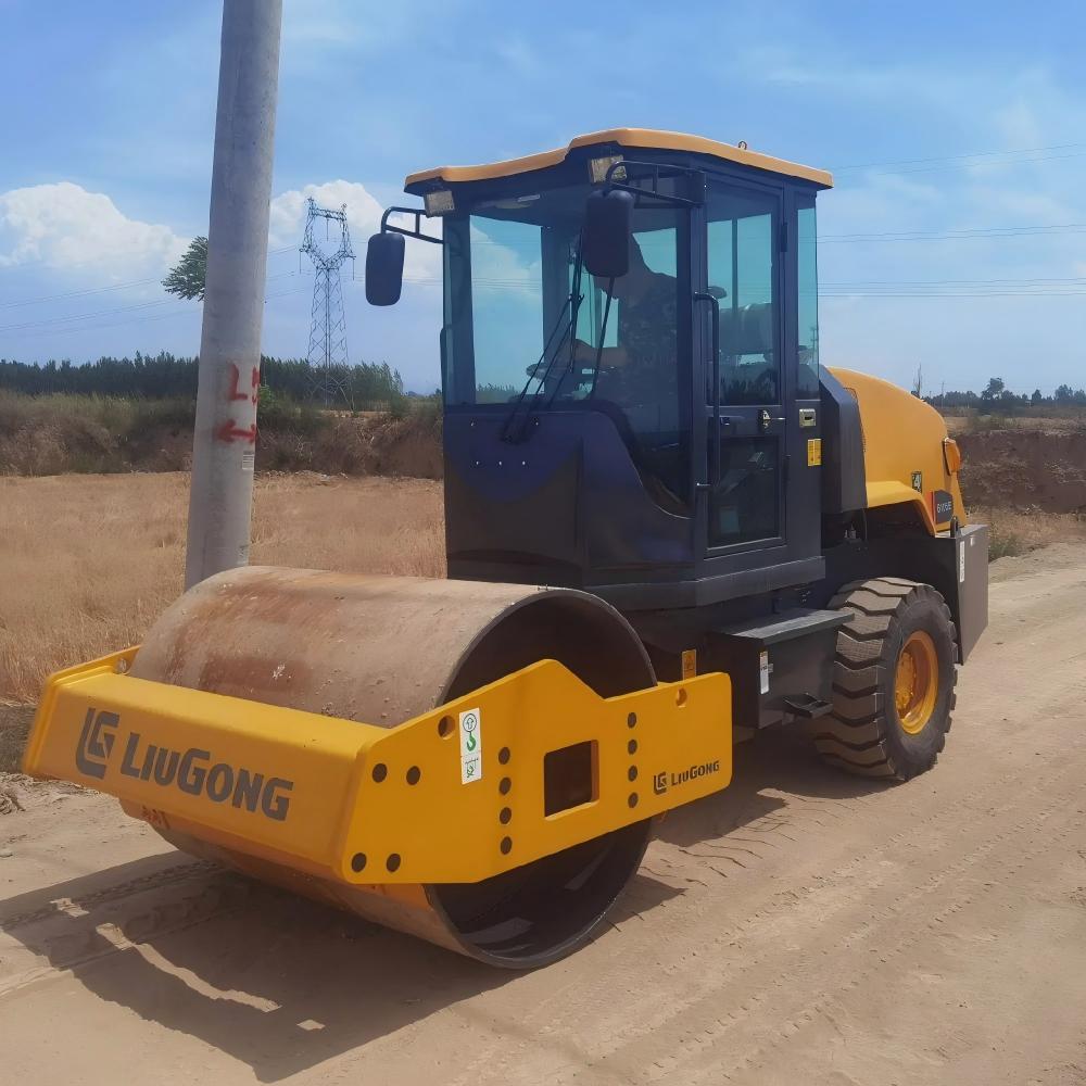 Used Liugong 6106E Road Roller for Sale front view