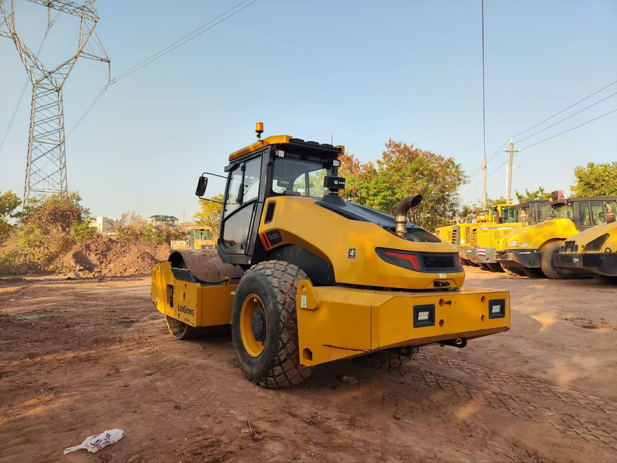 Rodillo compactador LiuGong 6620E usado en venta | Precio LiuGong 6620E foto de detalle 2