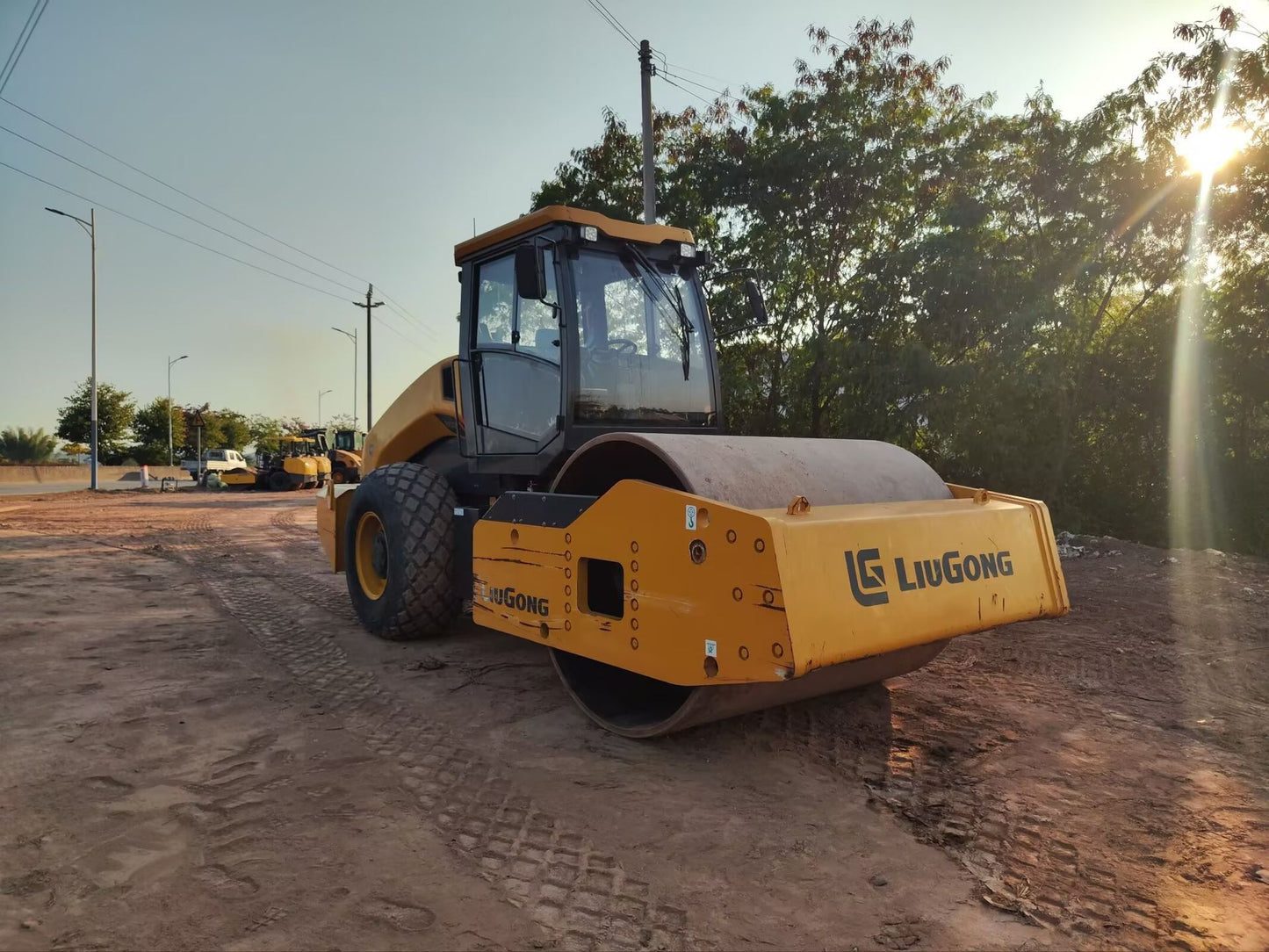 Used Liugong 6620E Road Roller for Sale front view