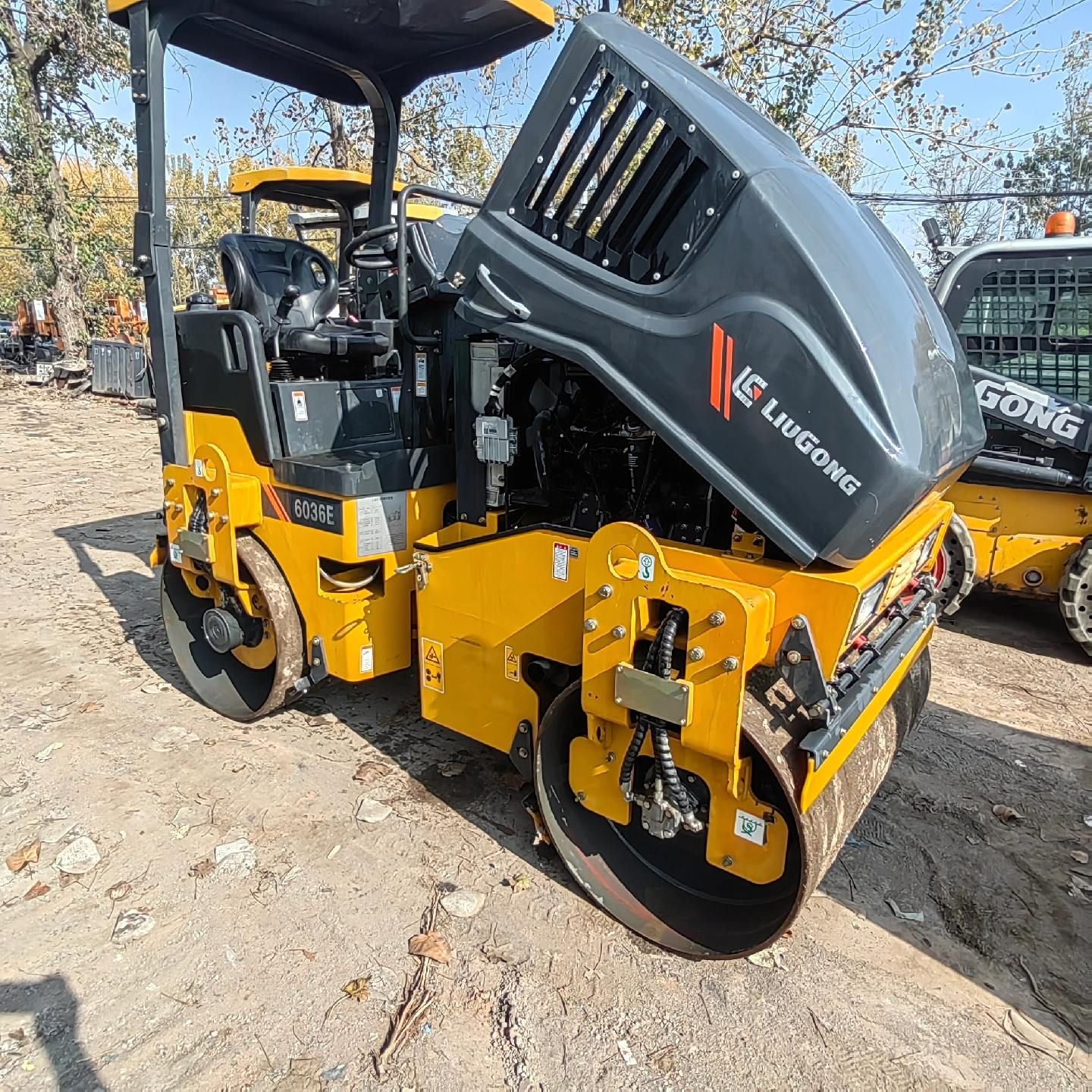 Used Liugong 6036E Road Roller for Sale front view