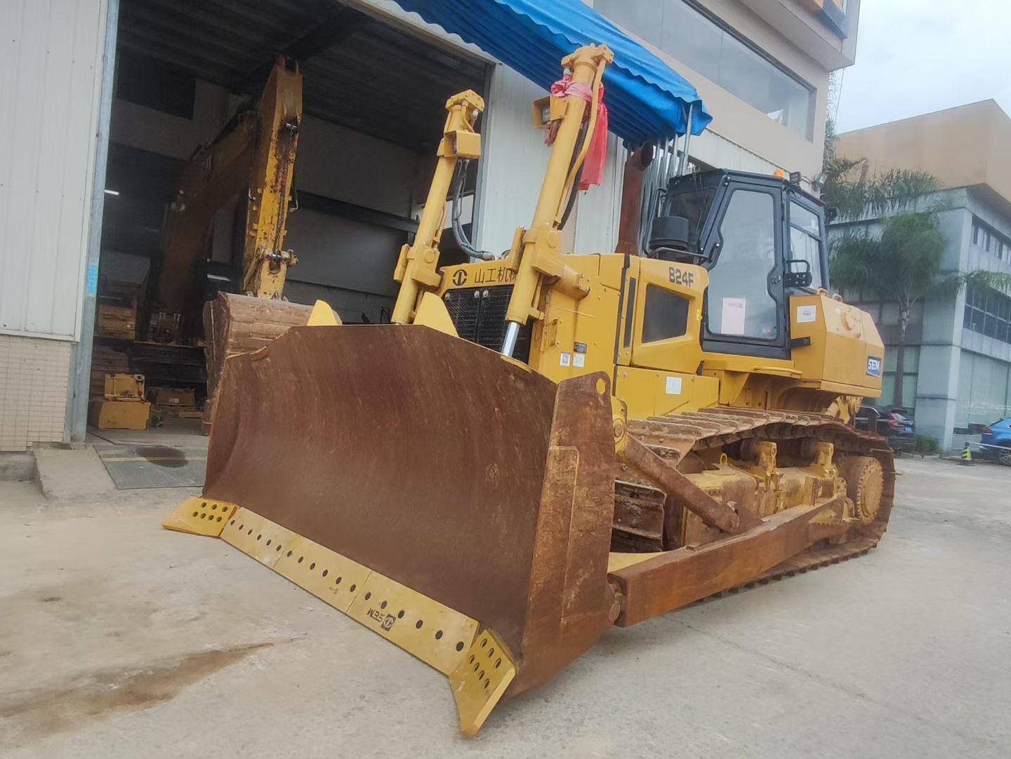 USED SEM 824F