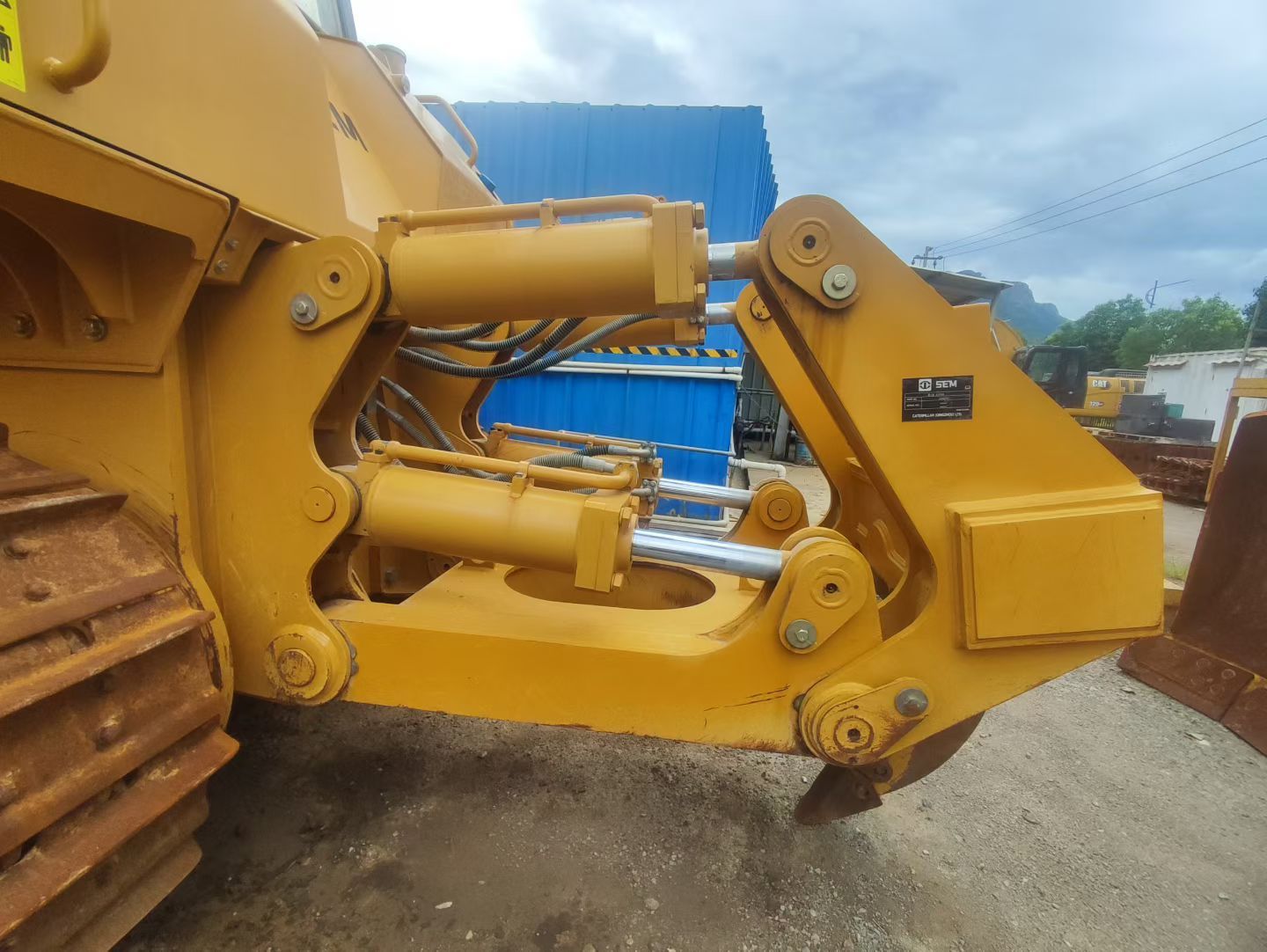 USED SEM 824F