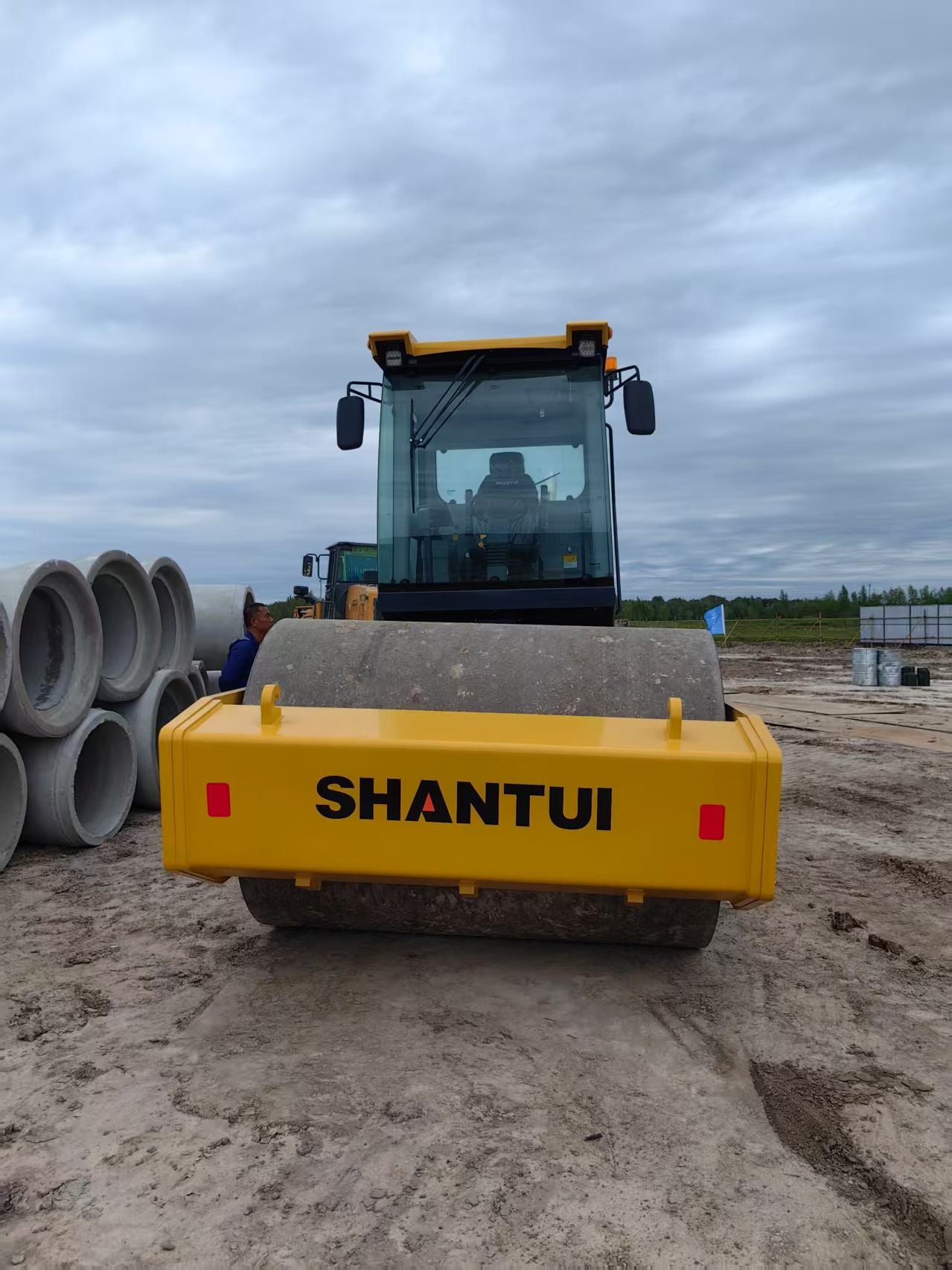 USED SHANTUI SR22