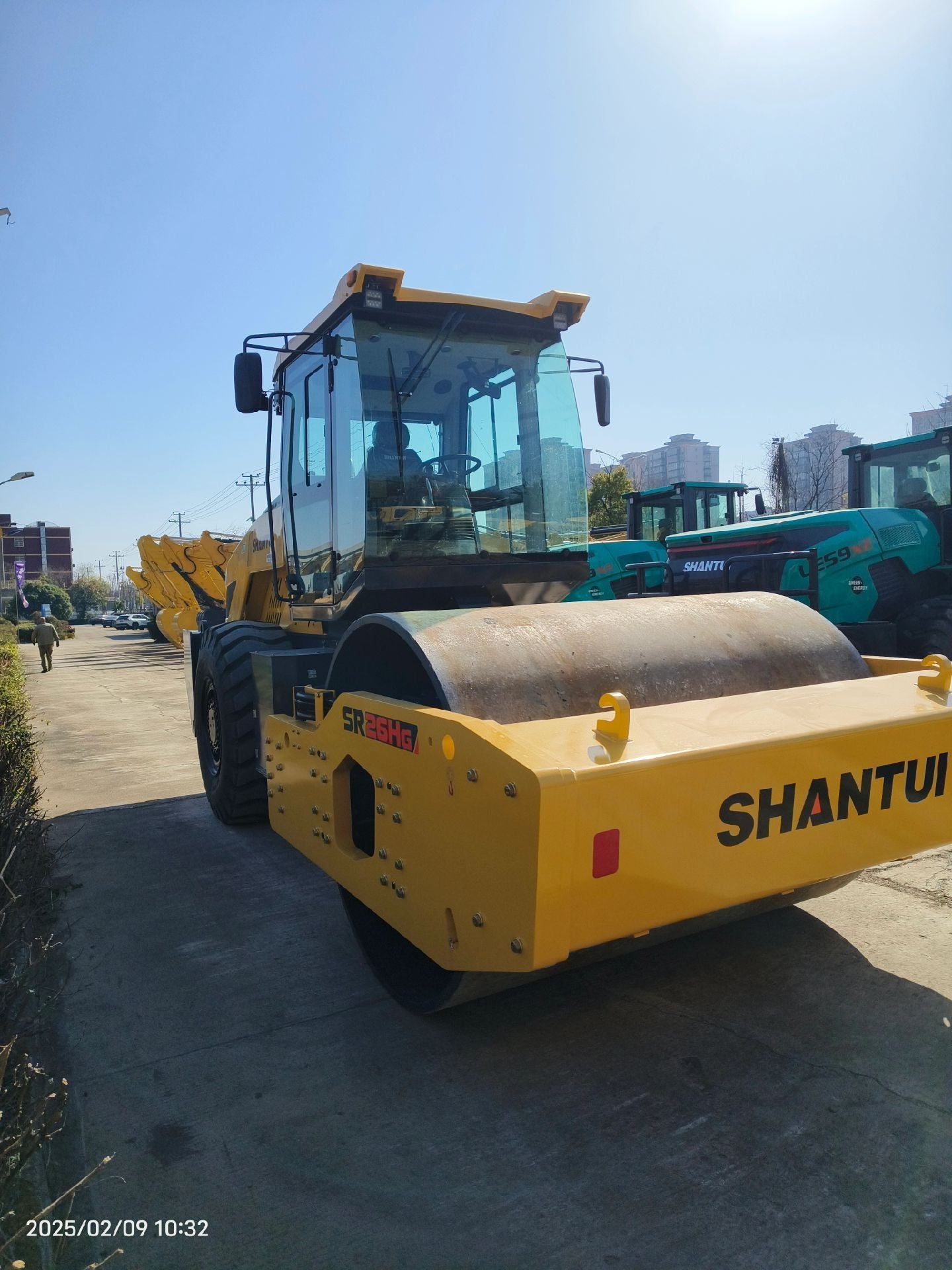 USED SHANTUI SR26HG
