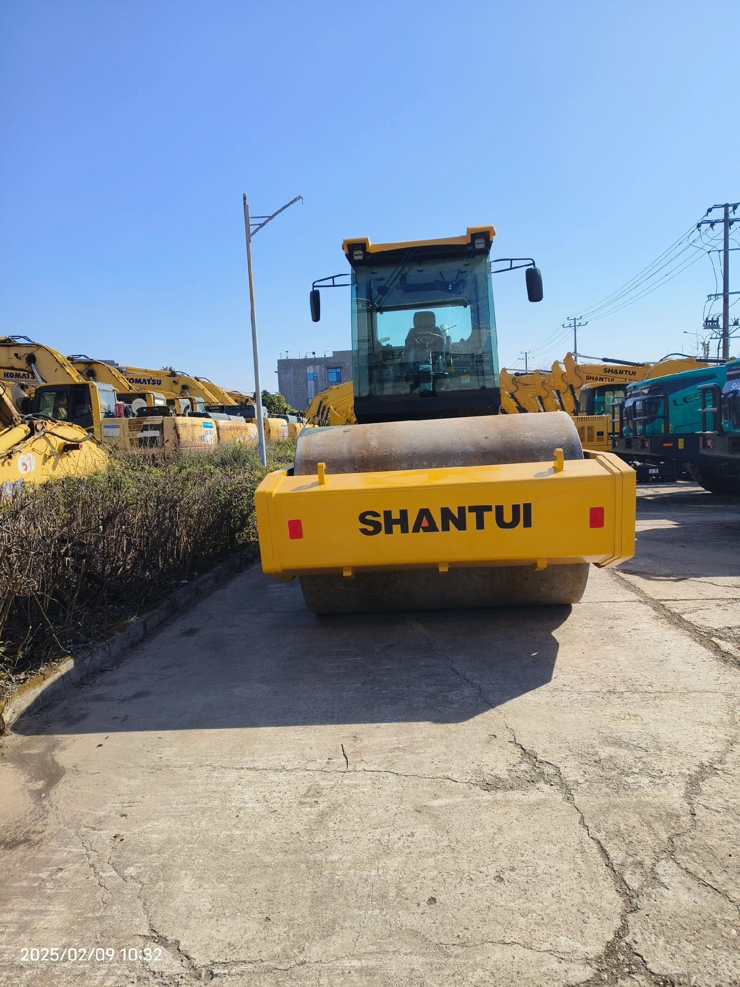 USED SHANTUI SR26HG