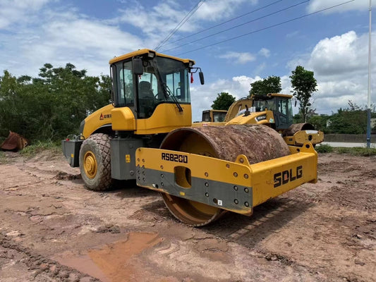 Used Sdlg RS8200 Road Roller for Sale rear side view