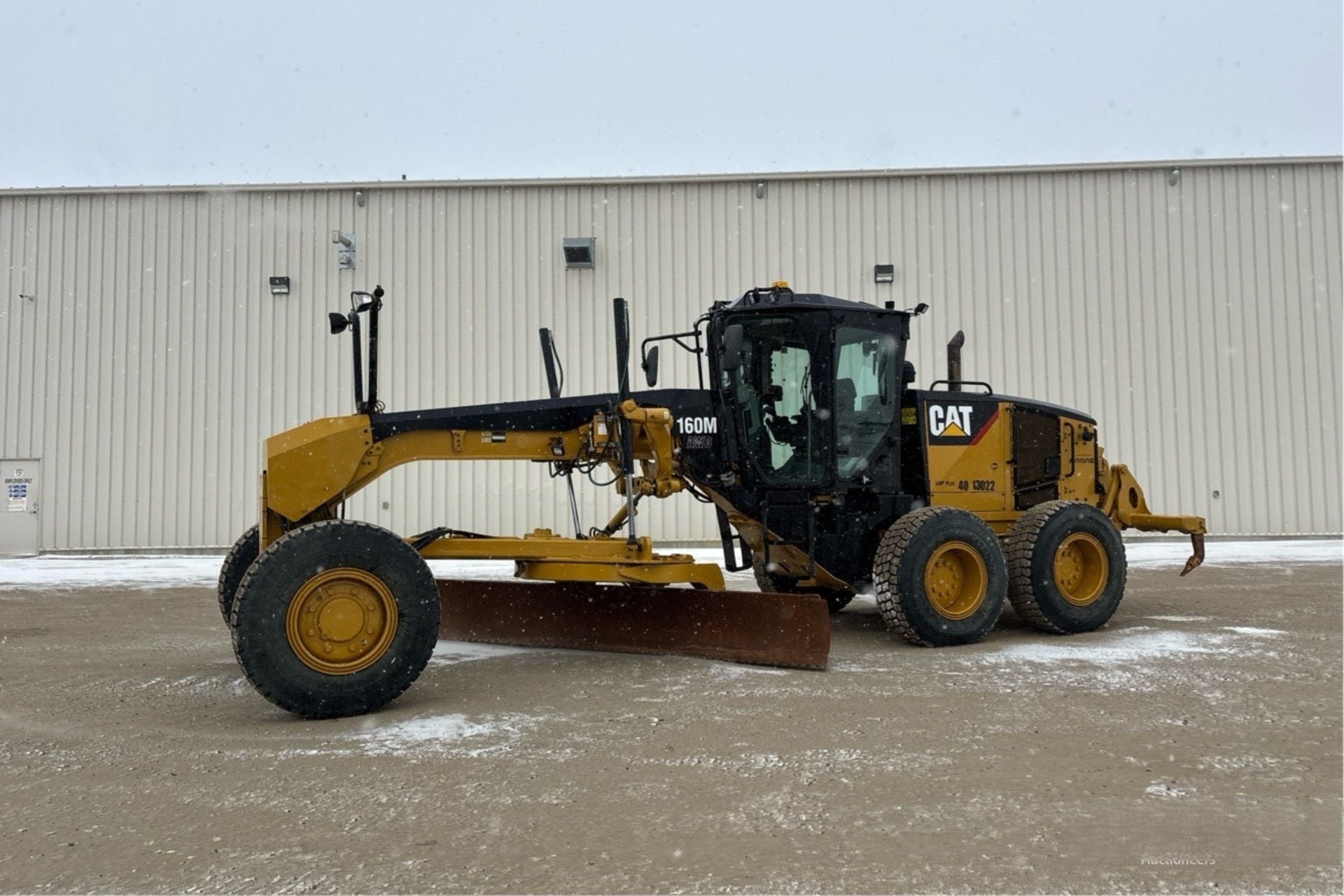 Used Caterpillar 160M Motor Grader for Sale detail view