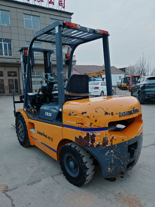 Used Lonking FD30 Forklift for Sale rear side view