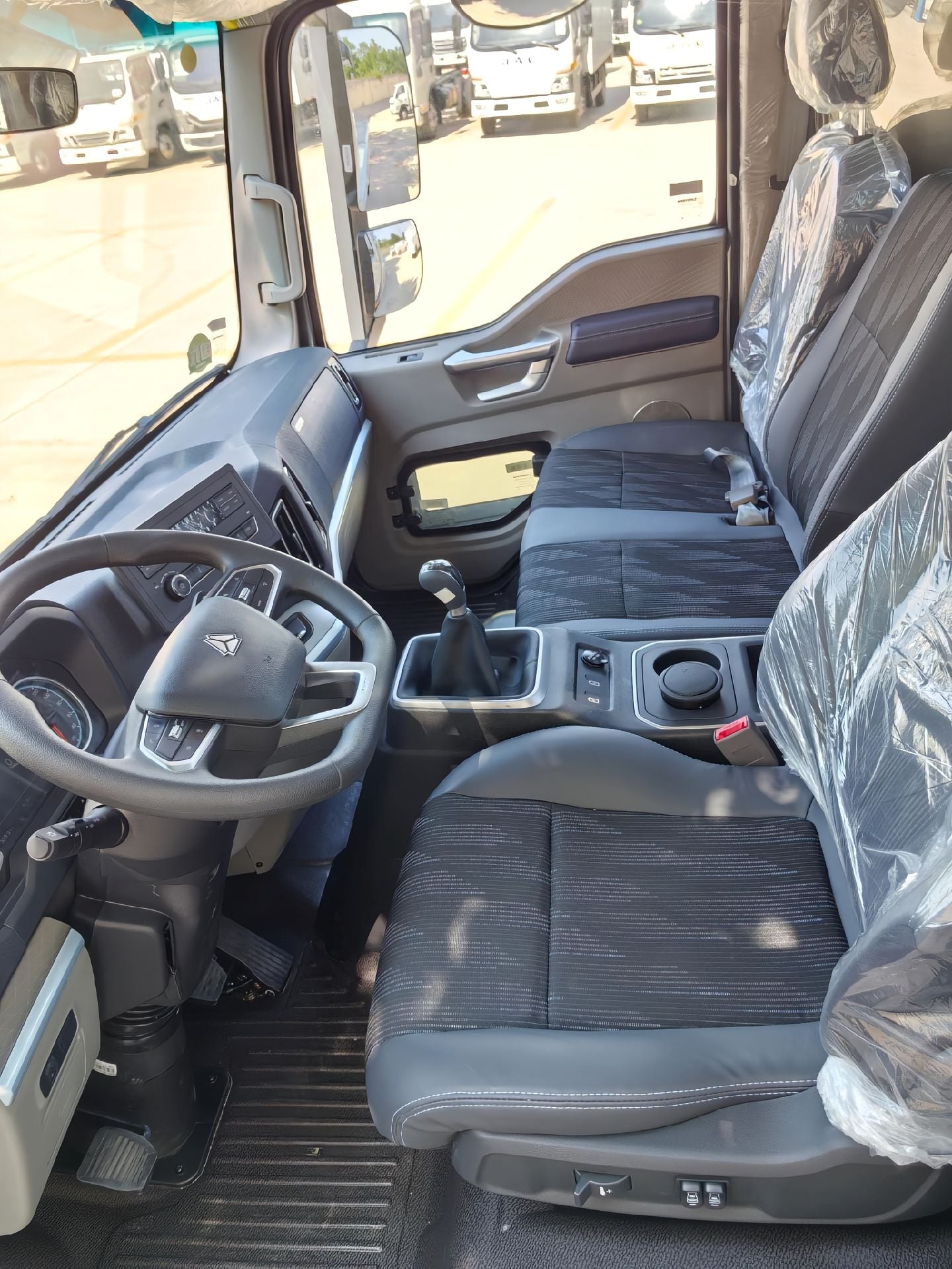 New Howo 170HP Flatbed Truck for Sale - Updated Model detail view