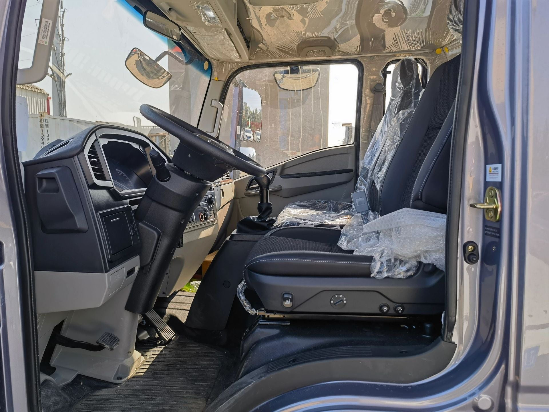 New Howo 160HP Flatbed Truck for Sale detail view