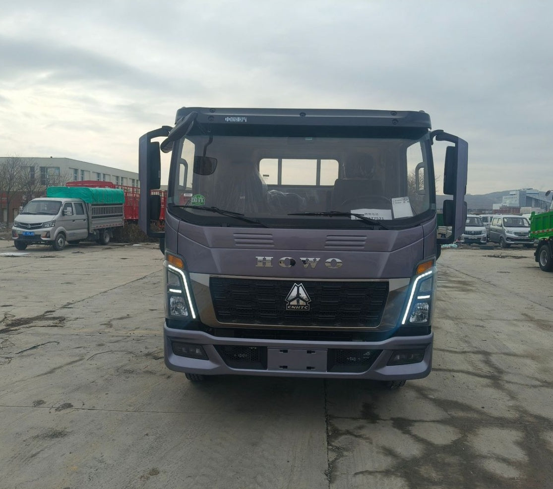New Howo 170HP Flatbed Truck for Sale front view