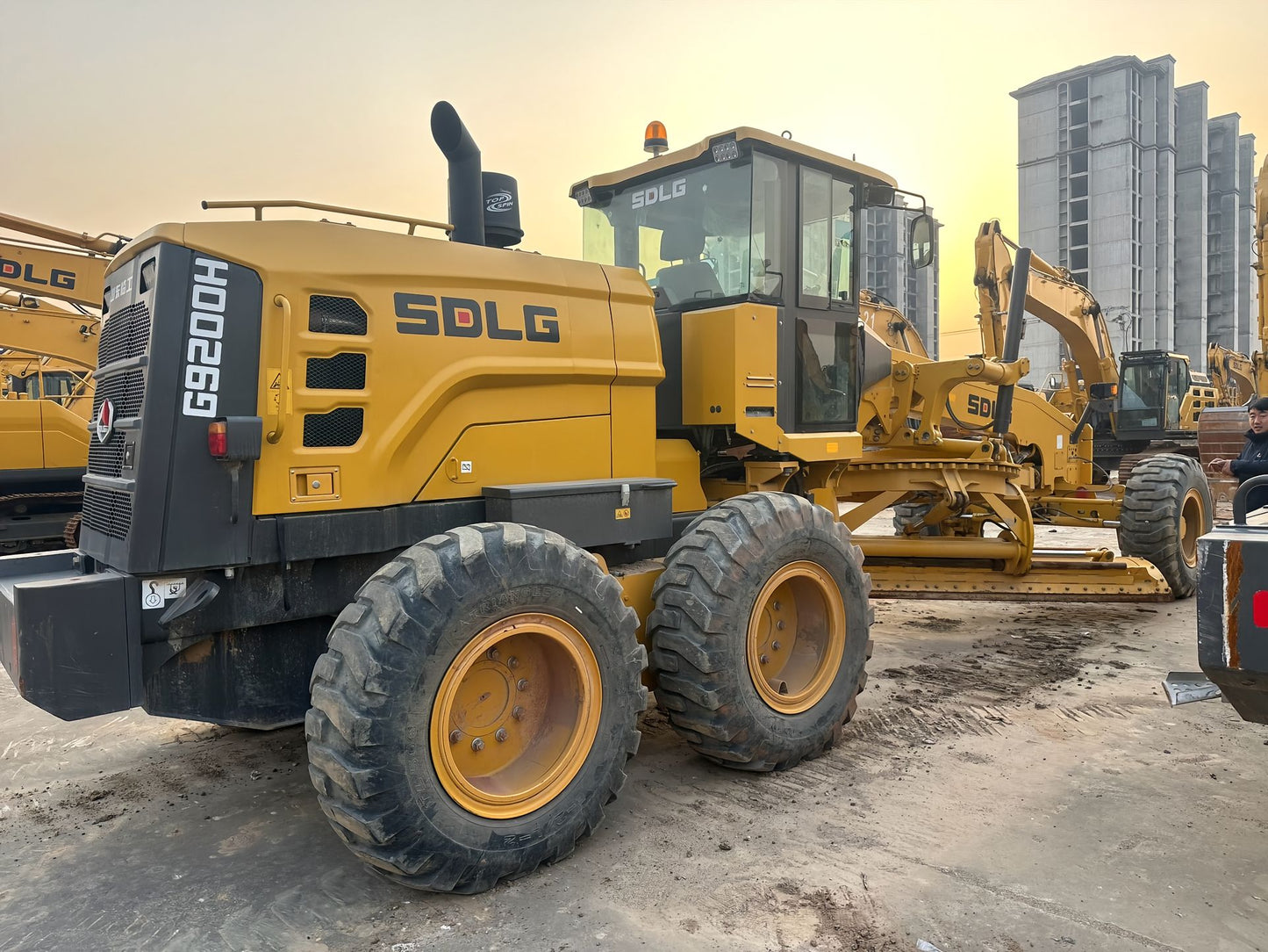 USED SDLG G9200H