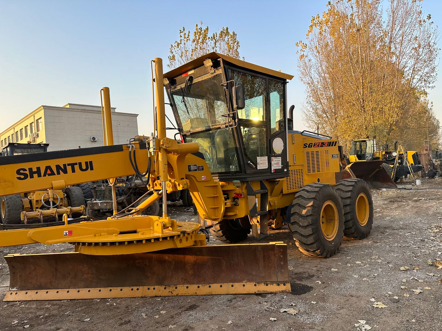 USED SHANTUI SG21-3