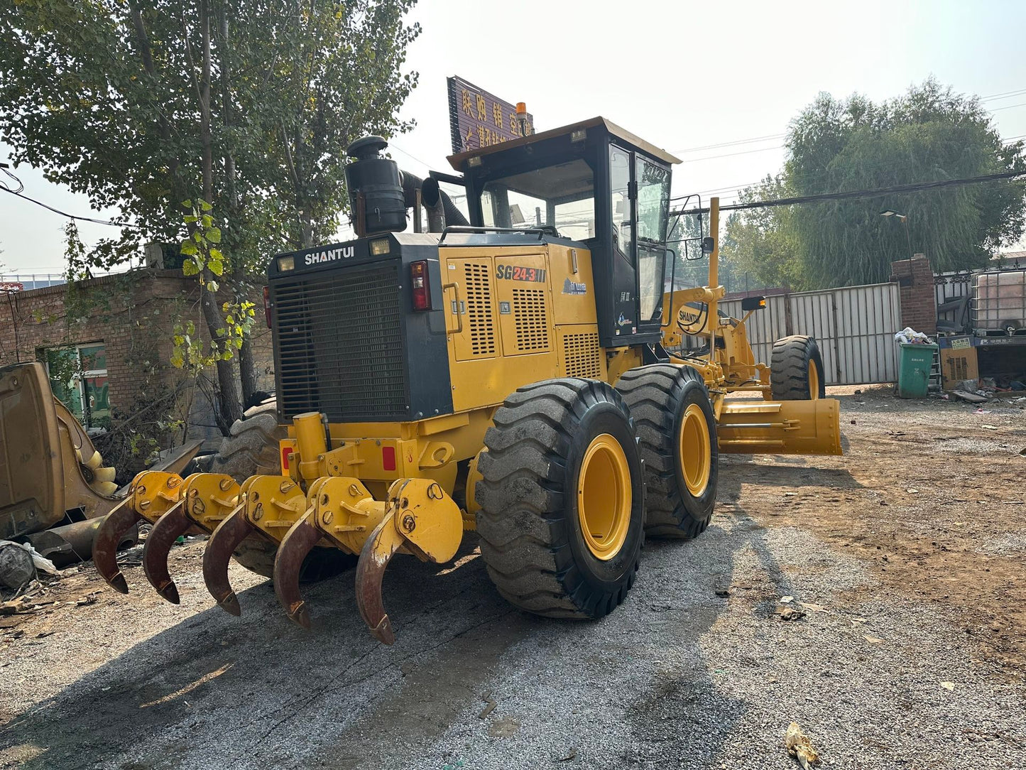 USED SHANTUI SG24-3