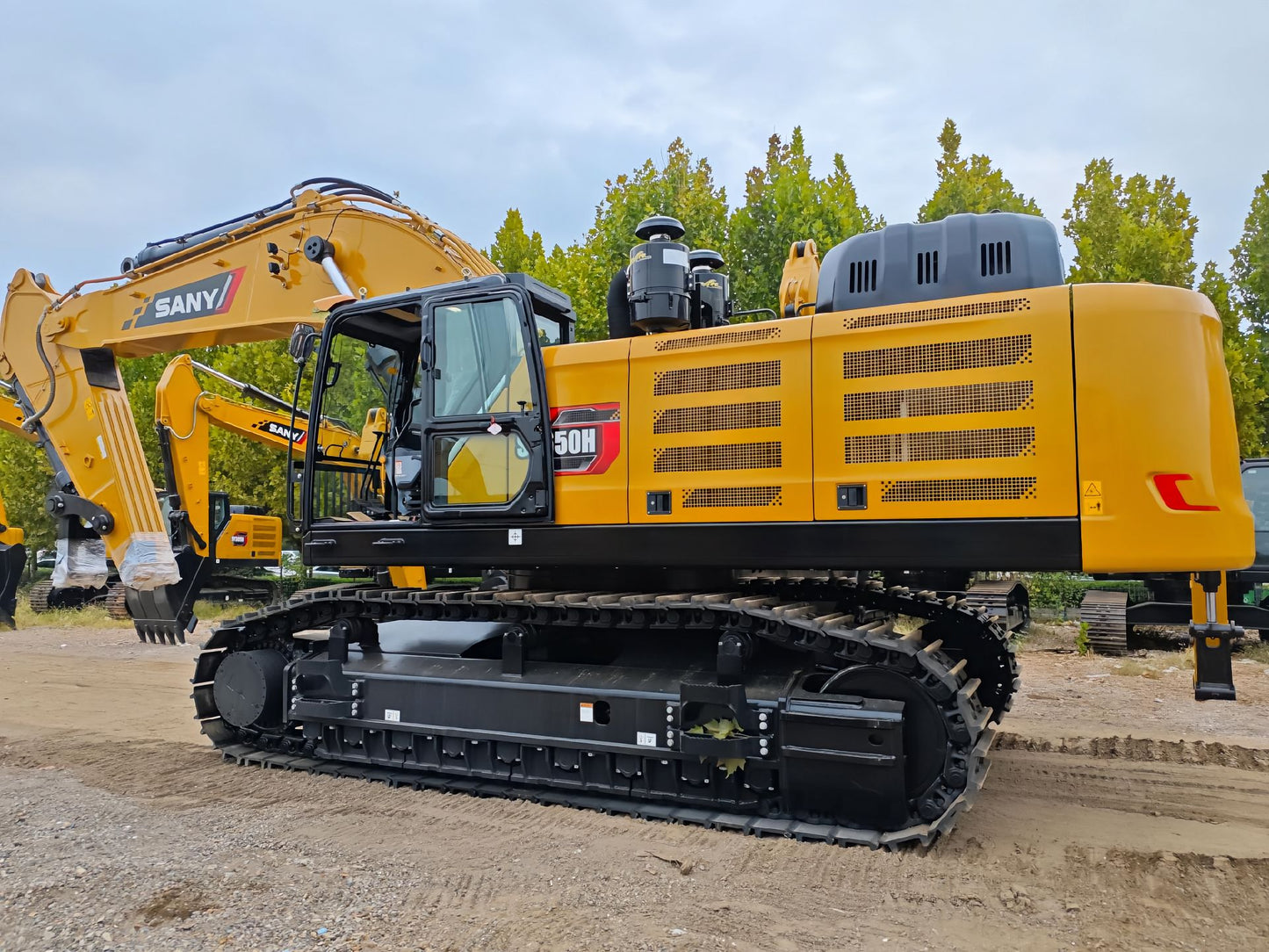 New Sany SY650HB Excavator for Sale detail view