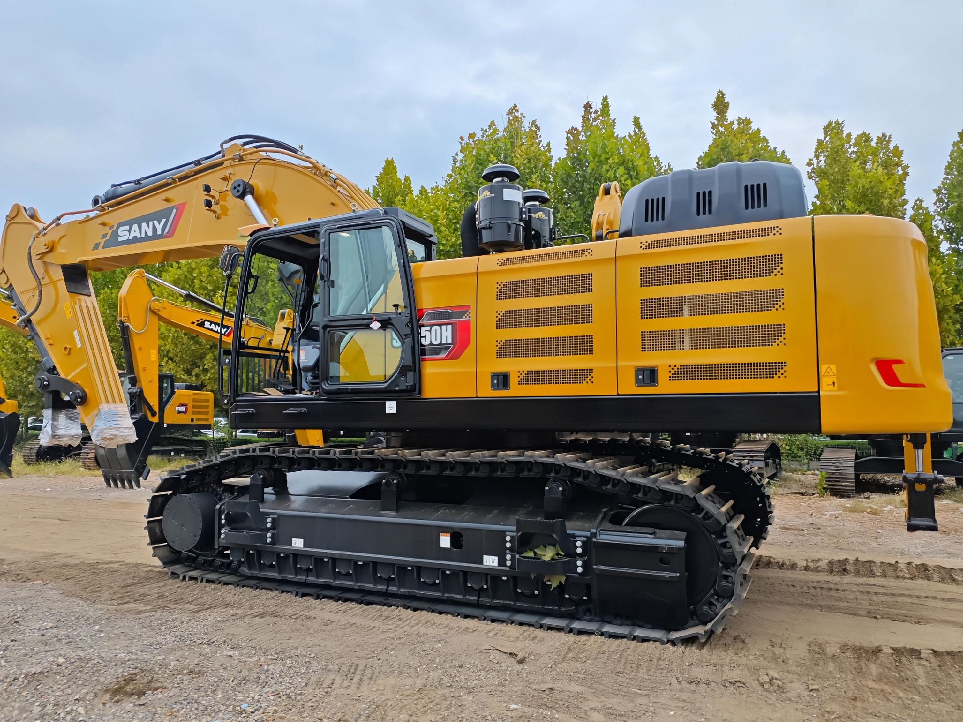 New Sany SY650HB Excavator for Sale detail view